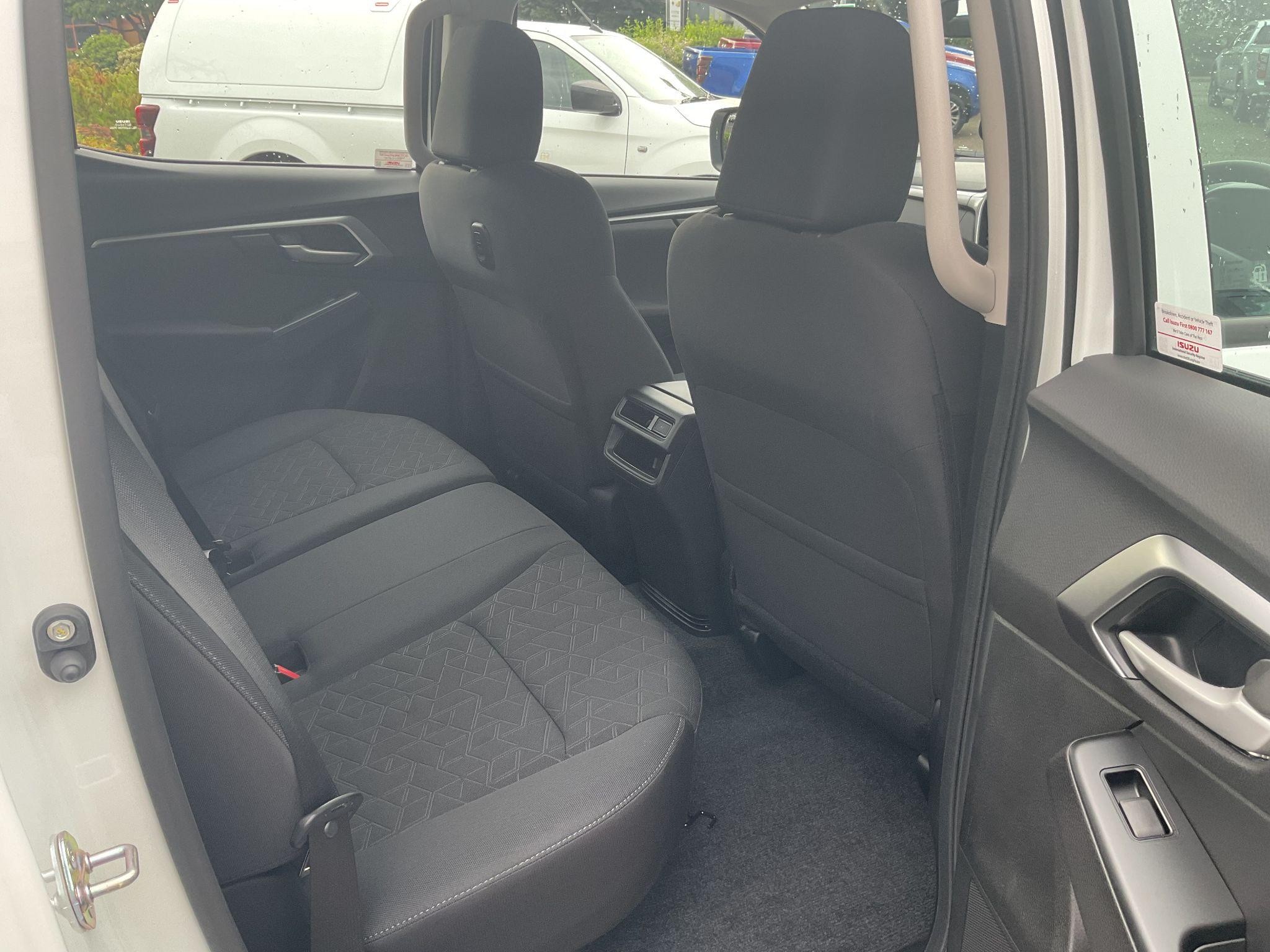 Isuzu D-Max DL20 Image 19
