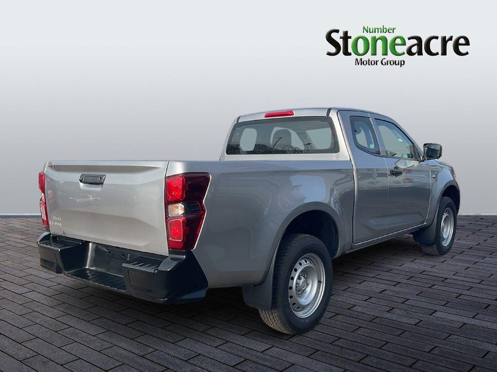 Isuzu D-Max Utility Image 3