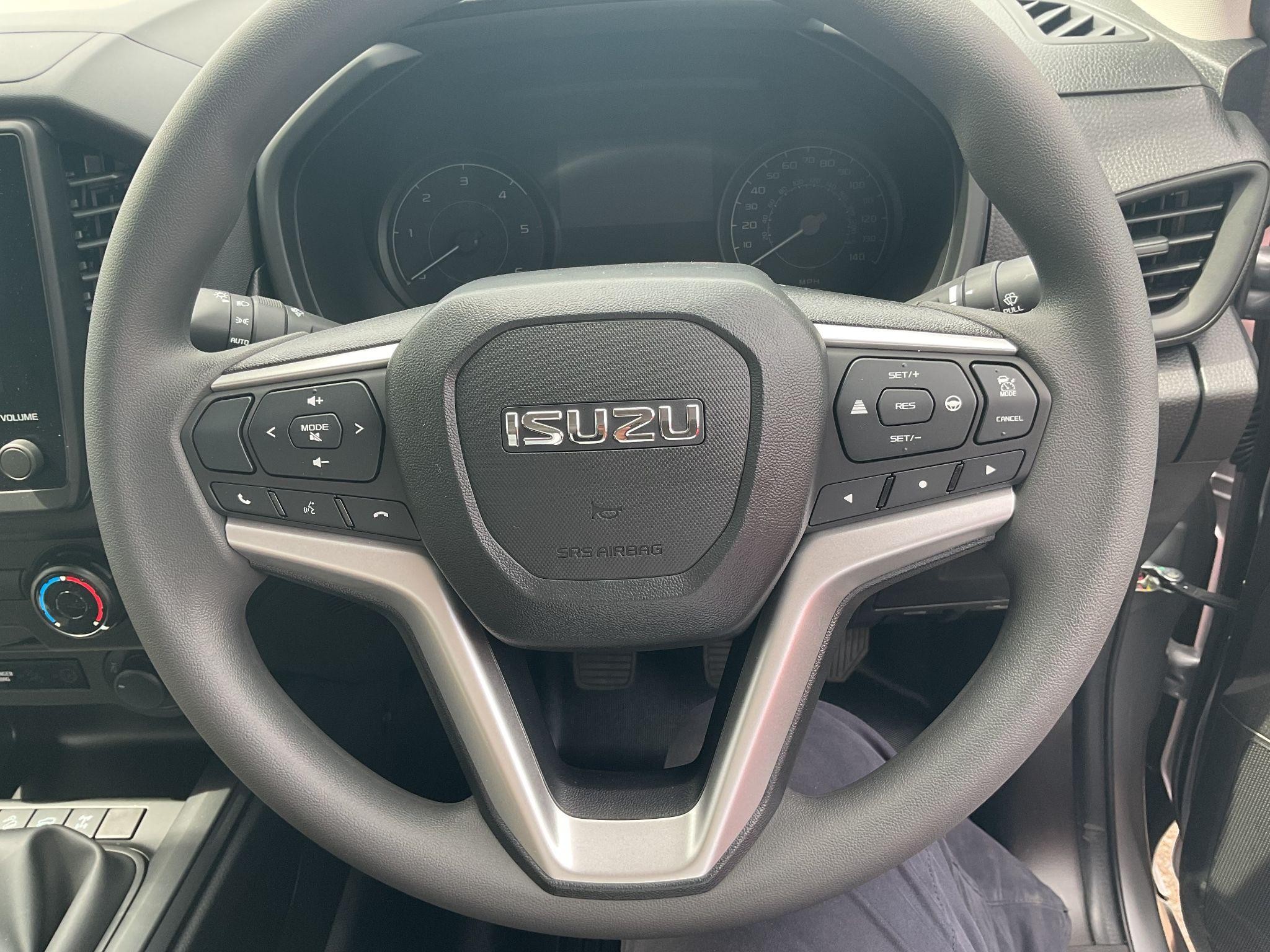 Isuzu D-Max Utility Image 13