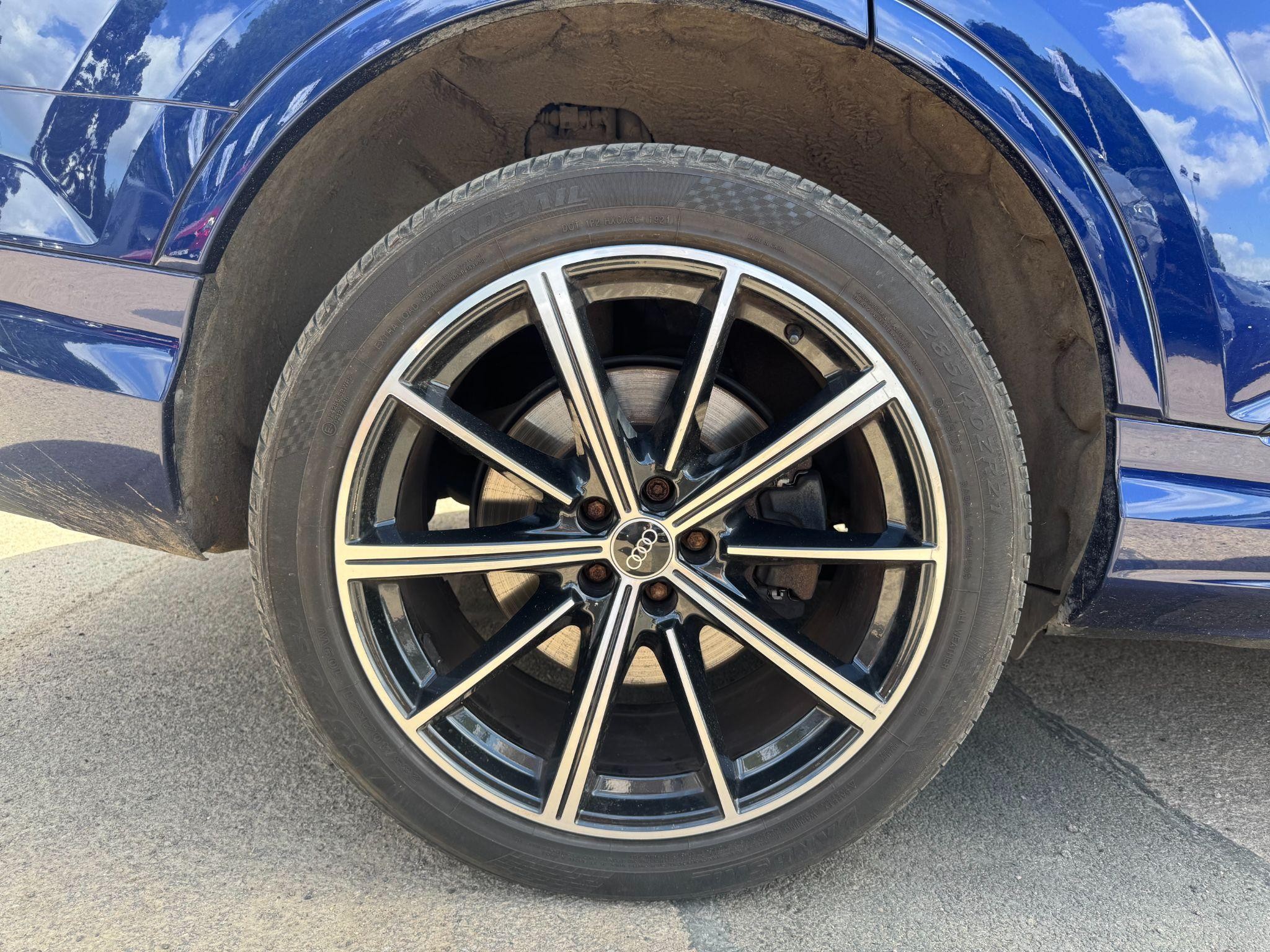 Audi Q7 Image 9