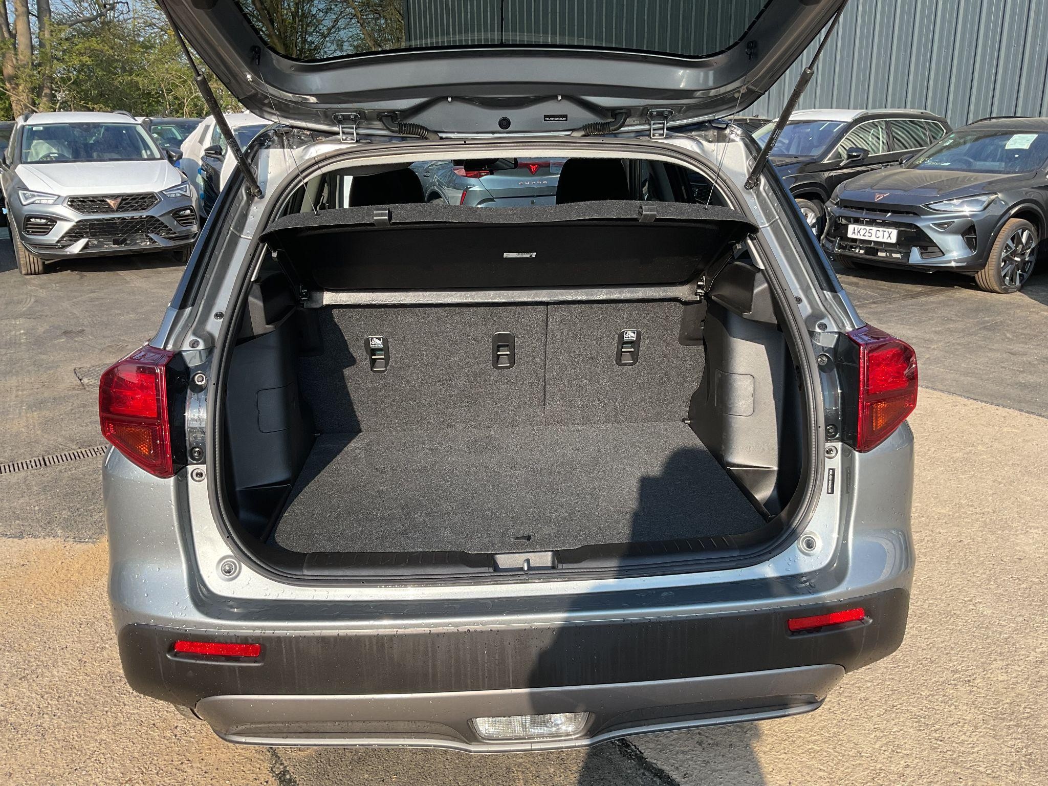 Suzuki Vitara Image 10