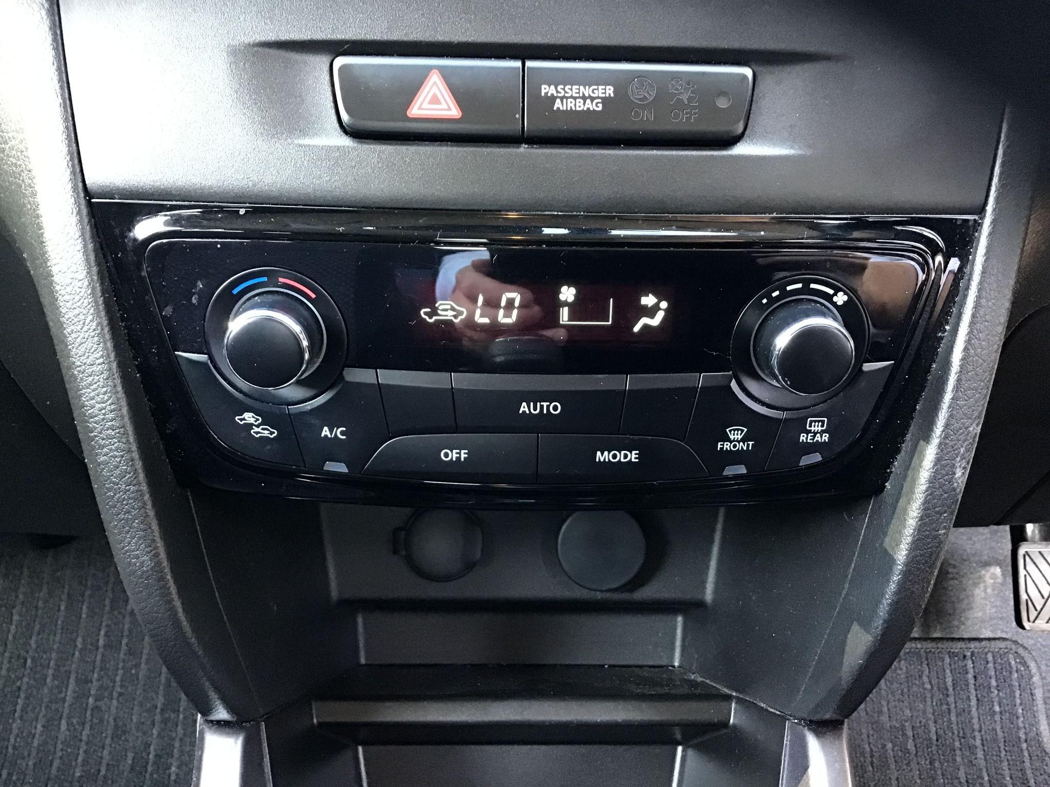 Suzuki Vitara Image 12
