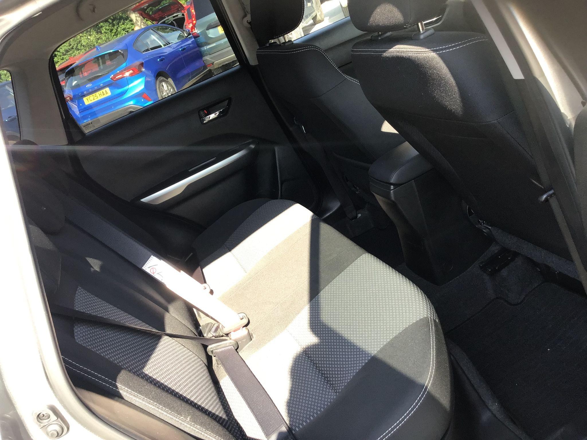 Suzuki Vitara Image 16