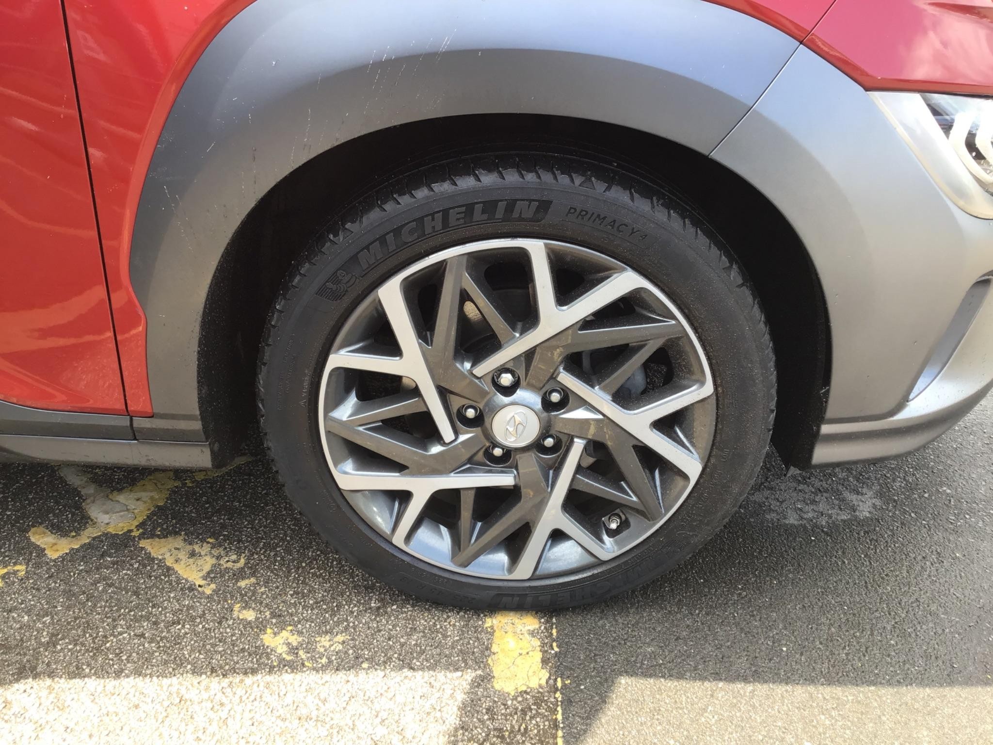 Hyundai KONA Image 9