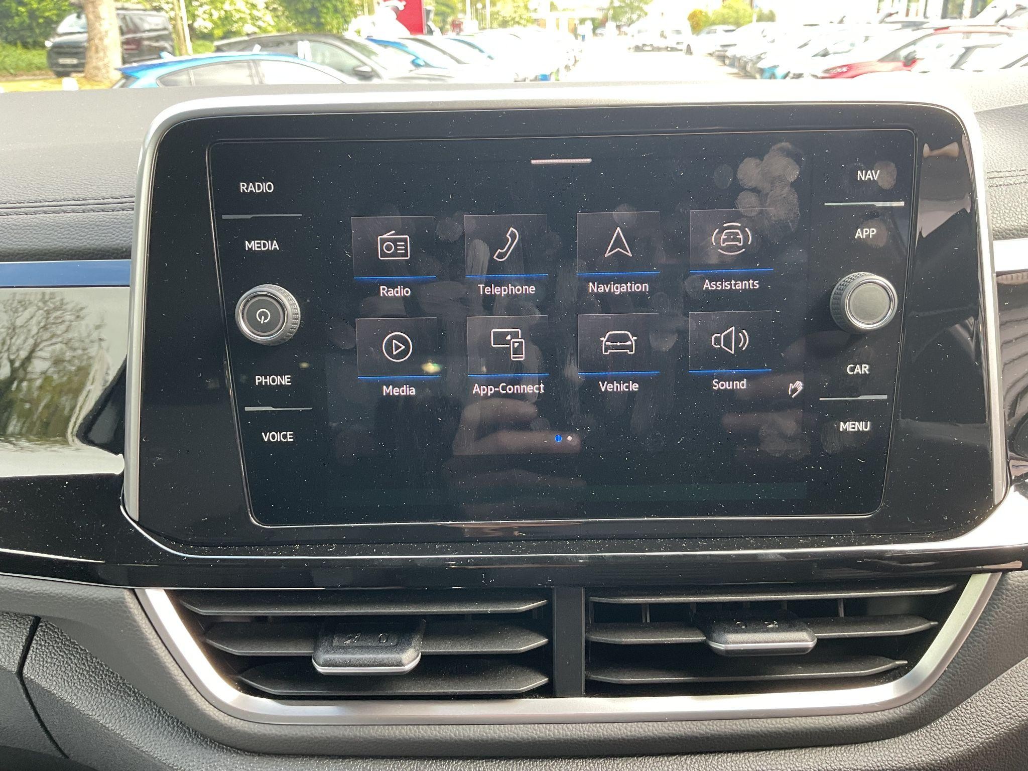 Volkswagen T-Roc Image 10