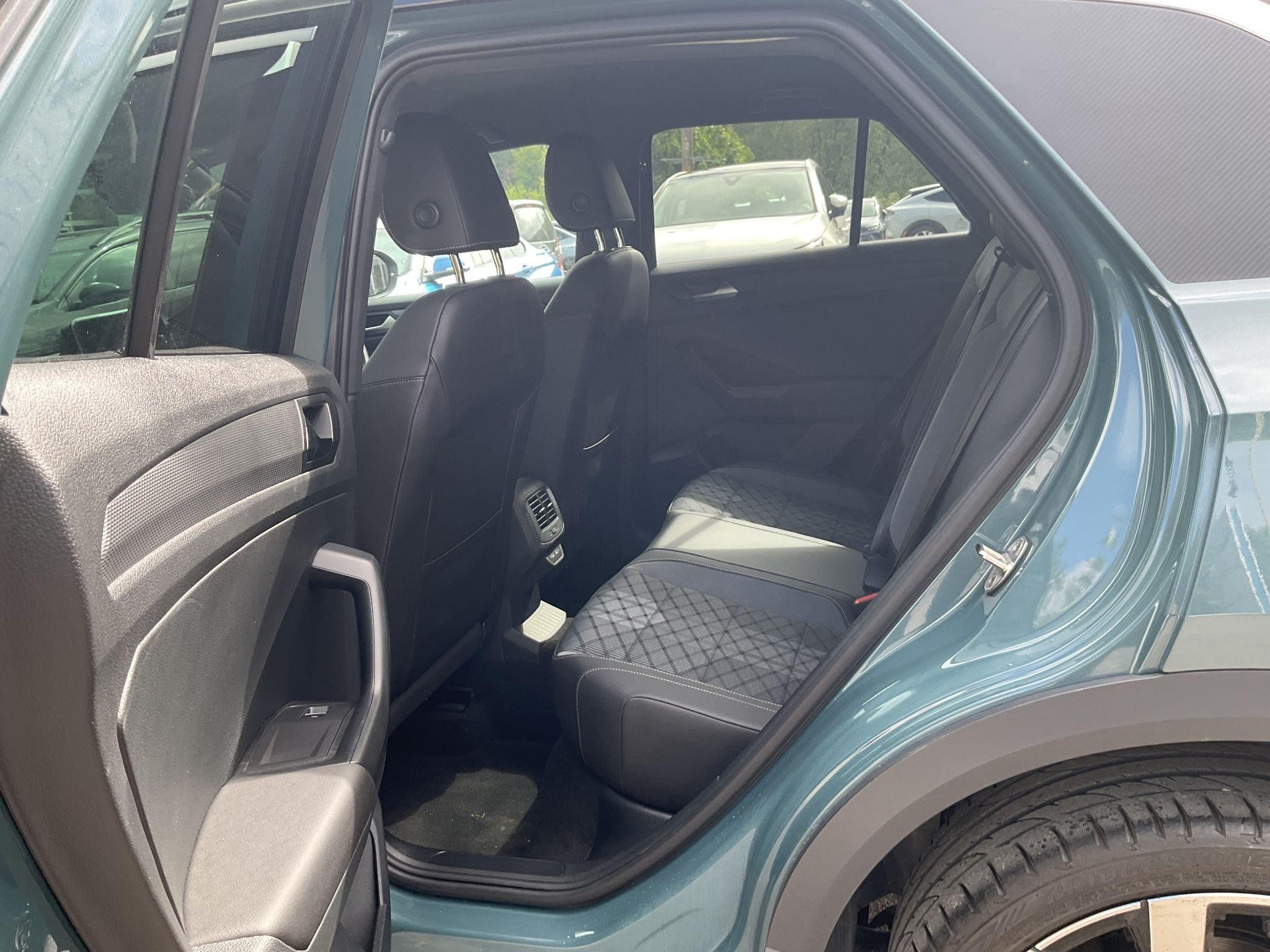 Volkswagen T-Roc Image 19