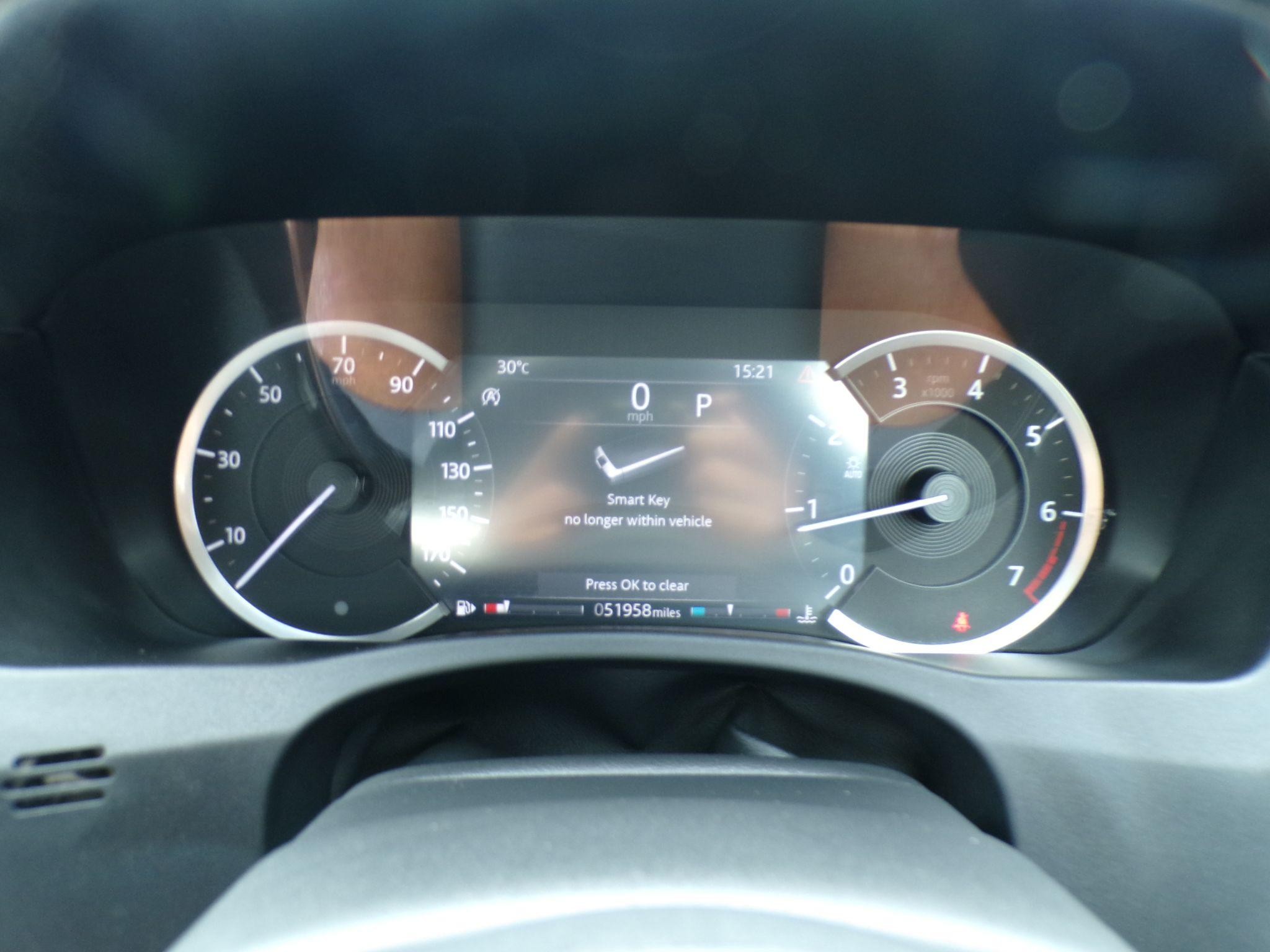 Jaguar XE Image 16