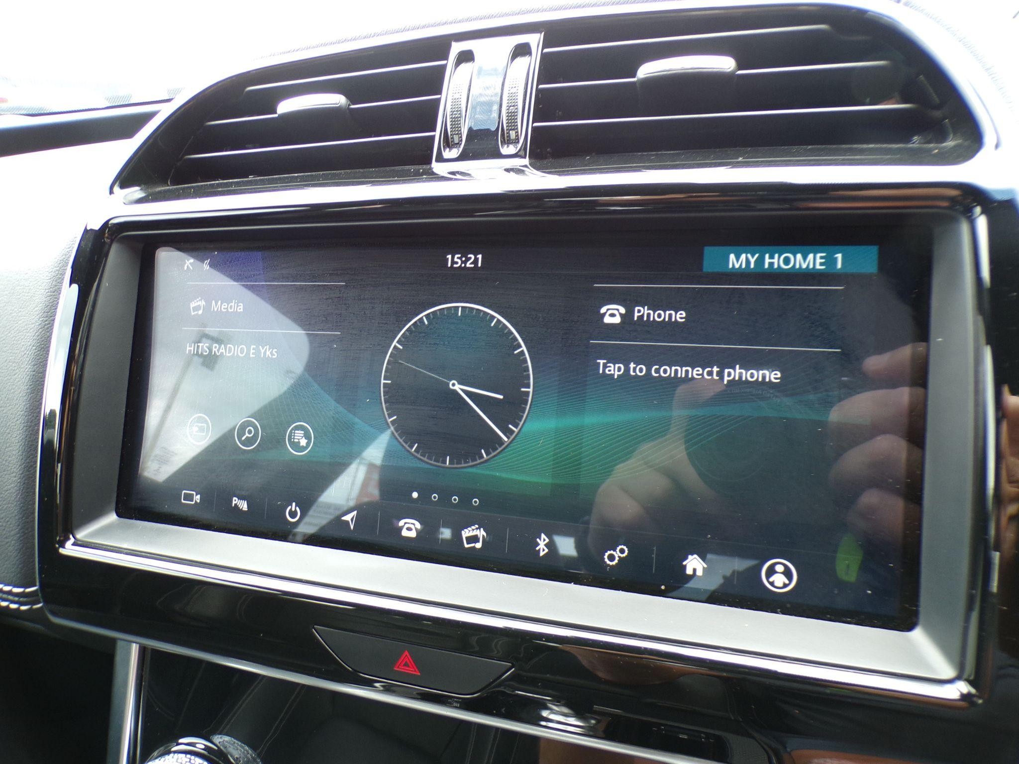 Jaguar XE Image 18
