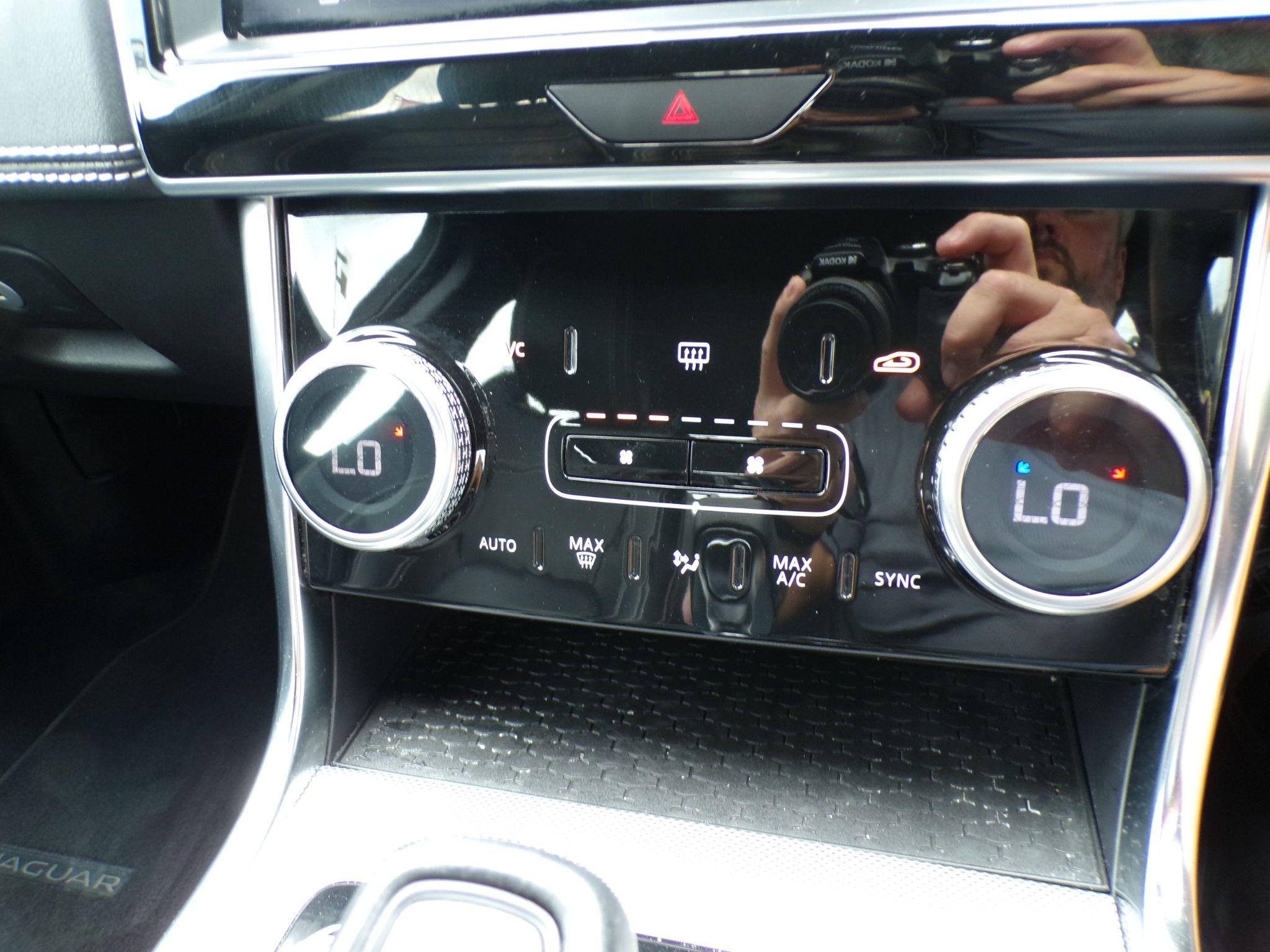 Jaguar XE Image 21