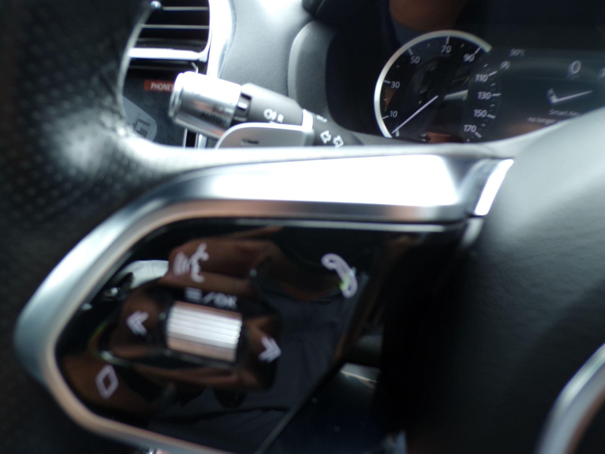 Jaguar XE Image 24