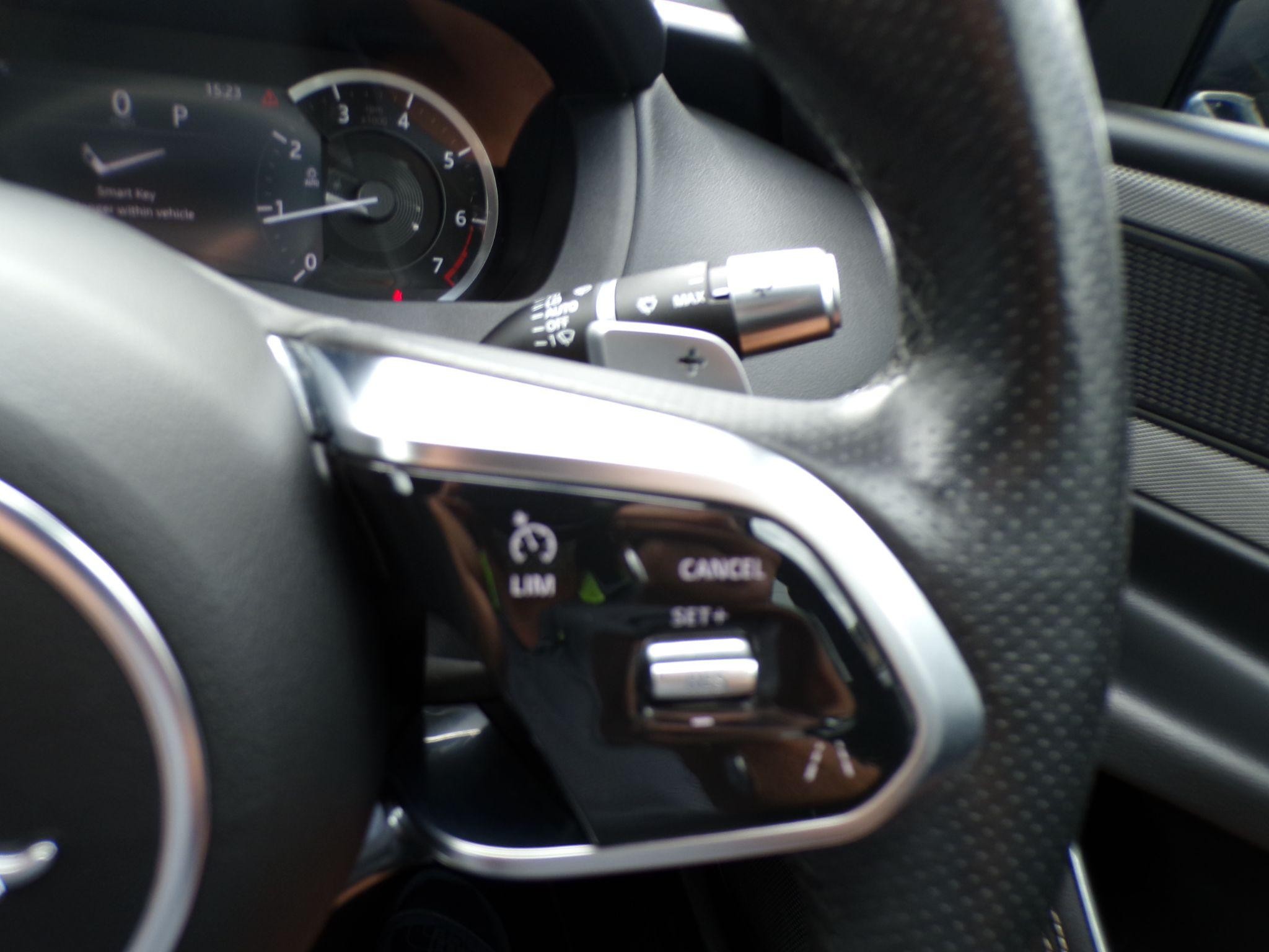 Jaguar XE Image 25
