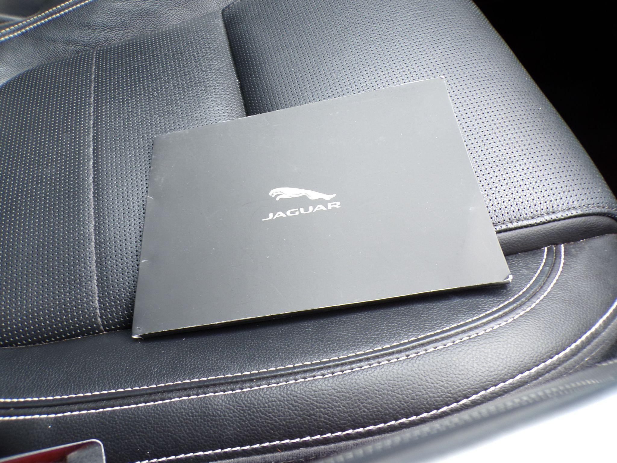 Jaguar XE Image 28