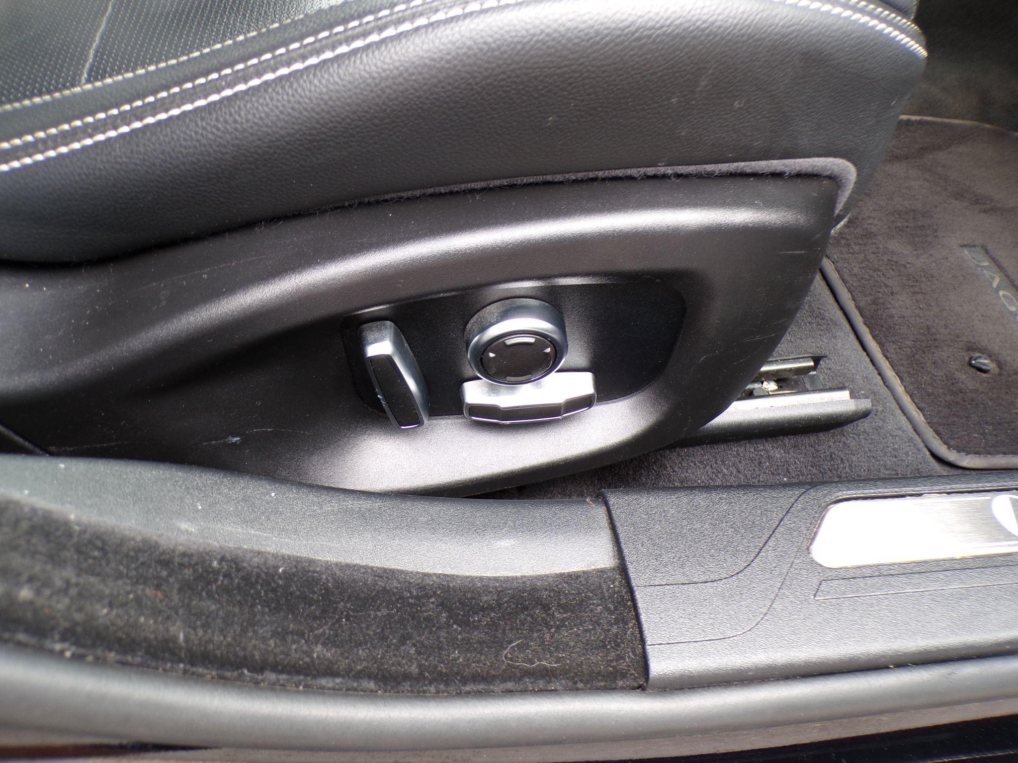 Jaguar XE Image 29