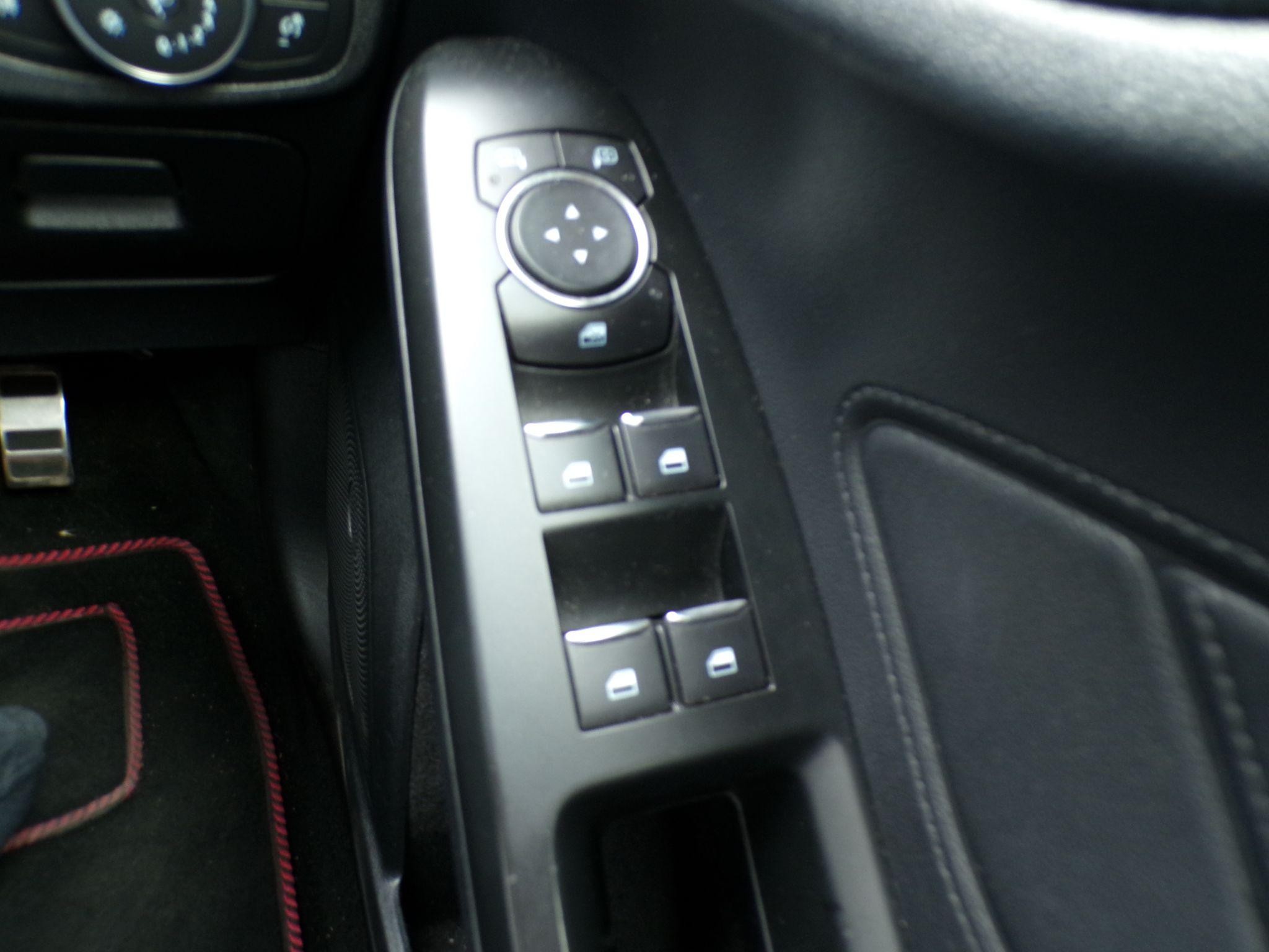 Ford Focus Image 27