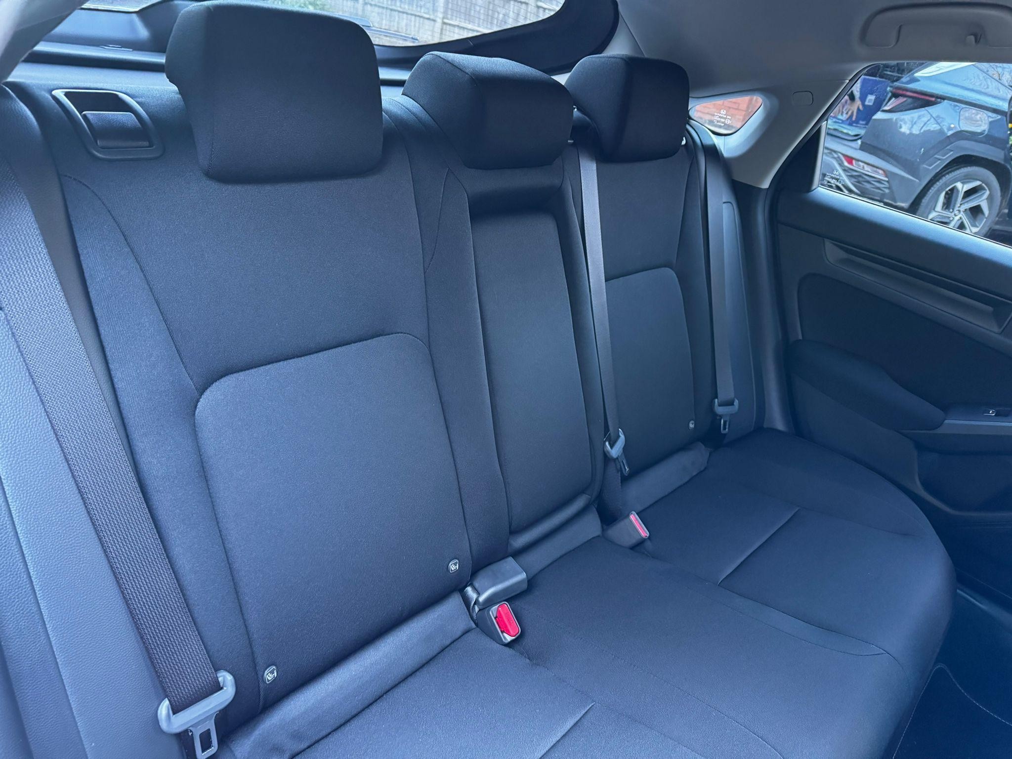 Honda Civic Image 15