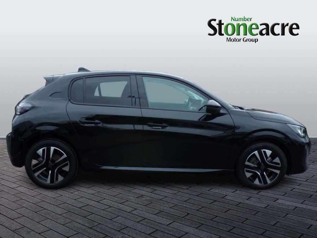 Peugeot 208 Image 2