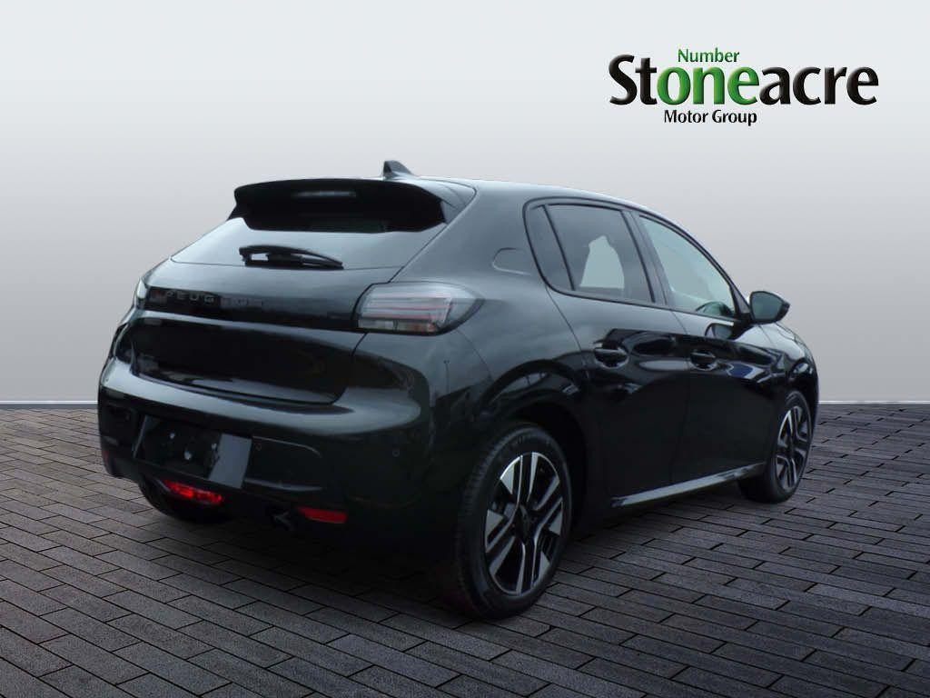 Peugeot 208 Image 3