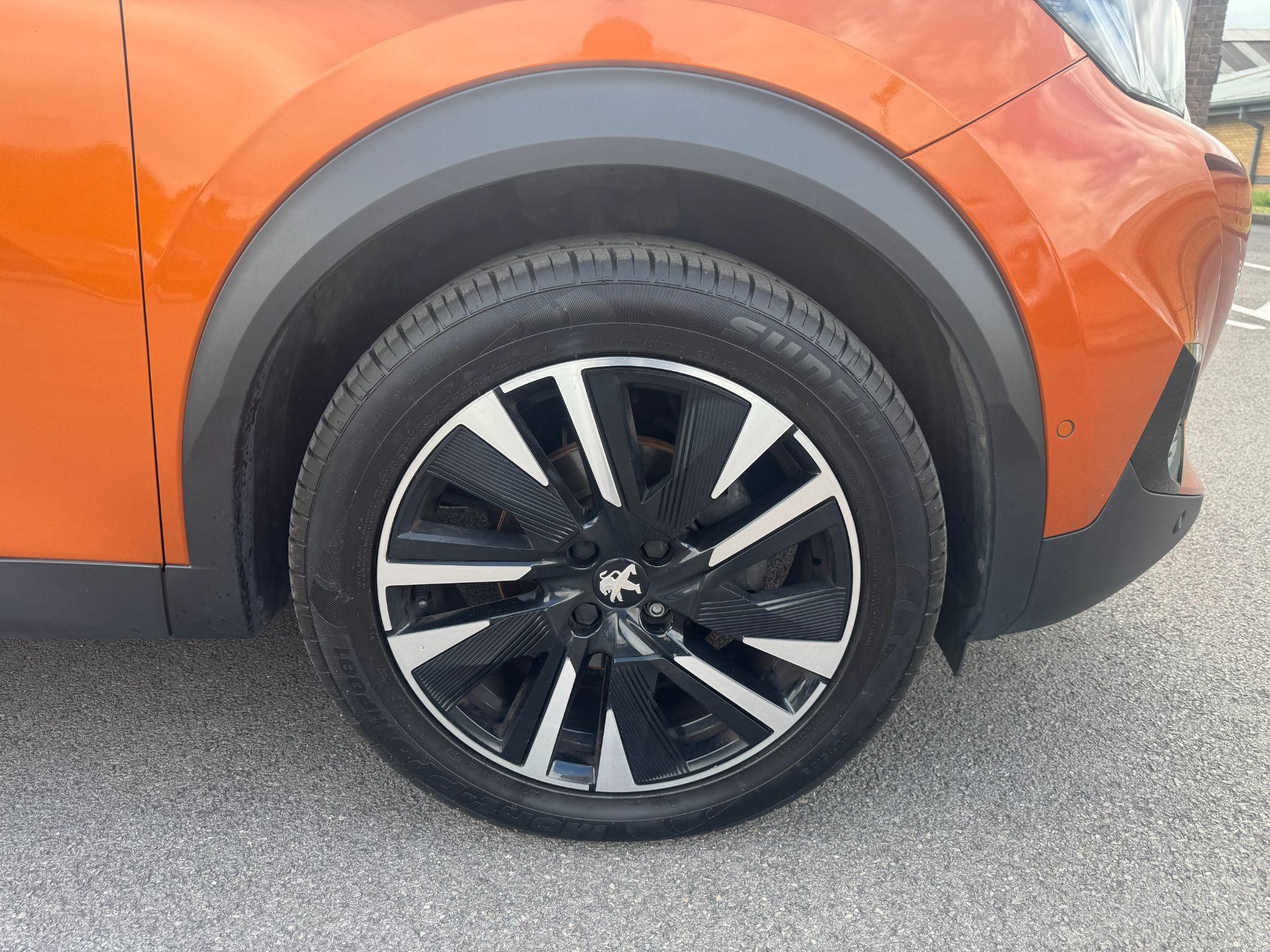 Peugeot 2008 Image 9