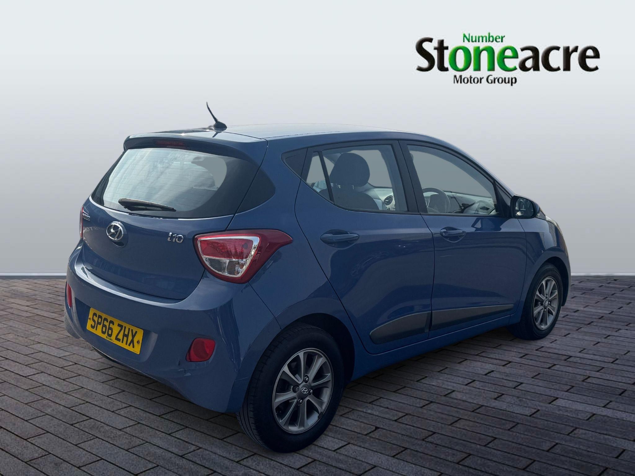 Hyundai i10 Image 3