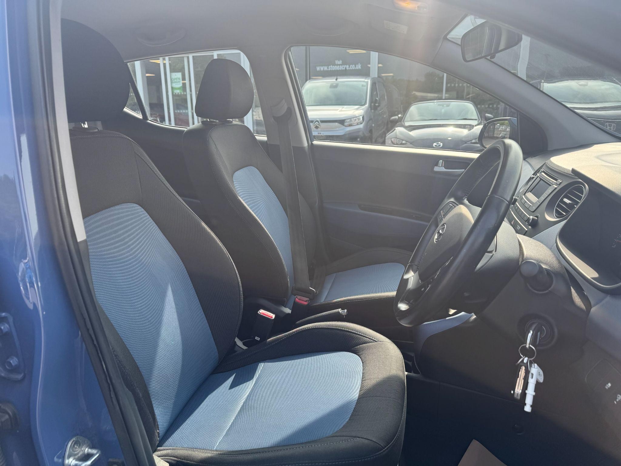 Hyundai i10 Image 11