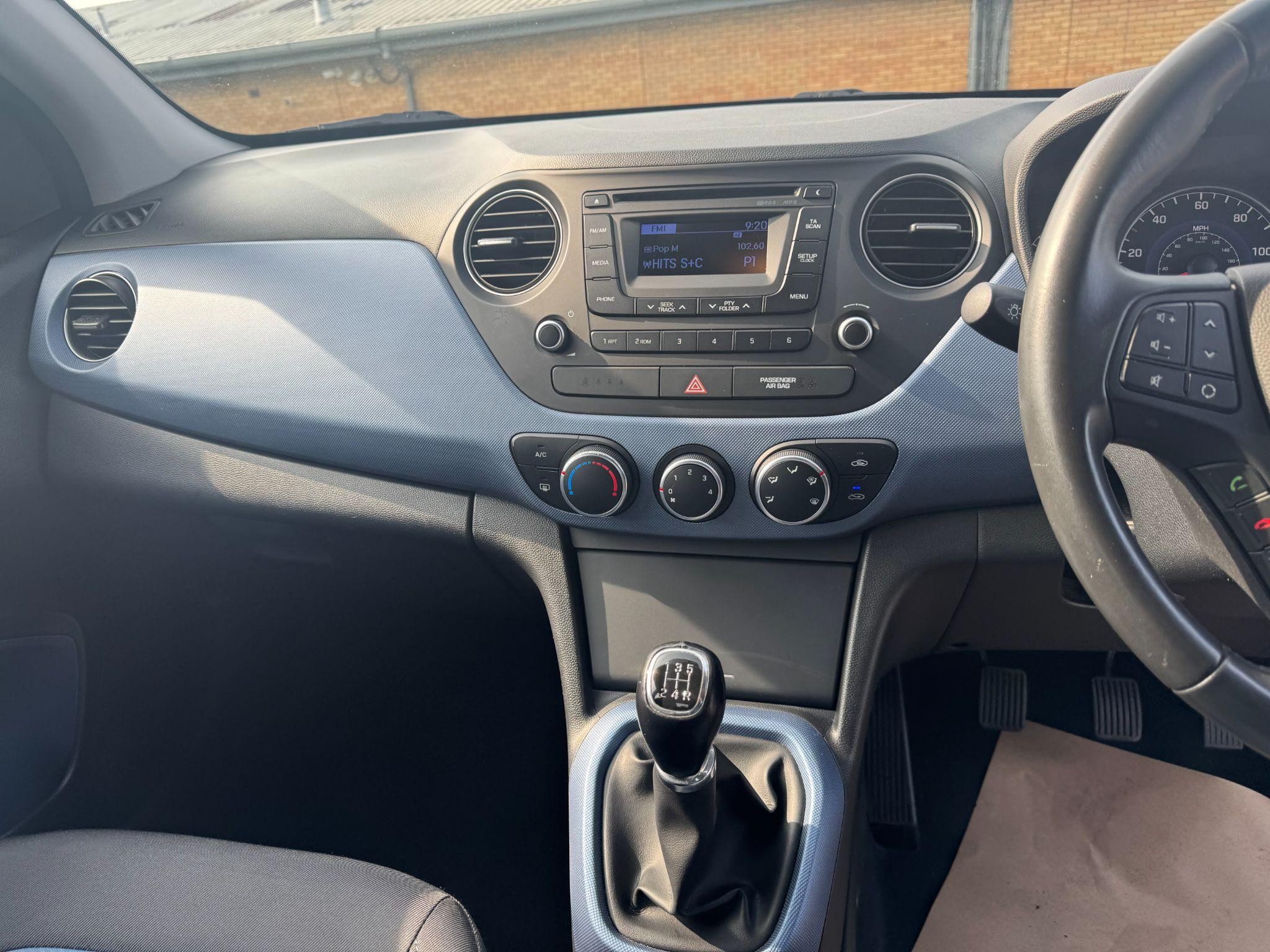 Hyundai i10 Image 14