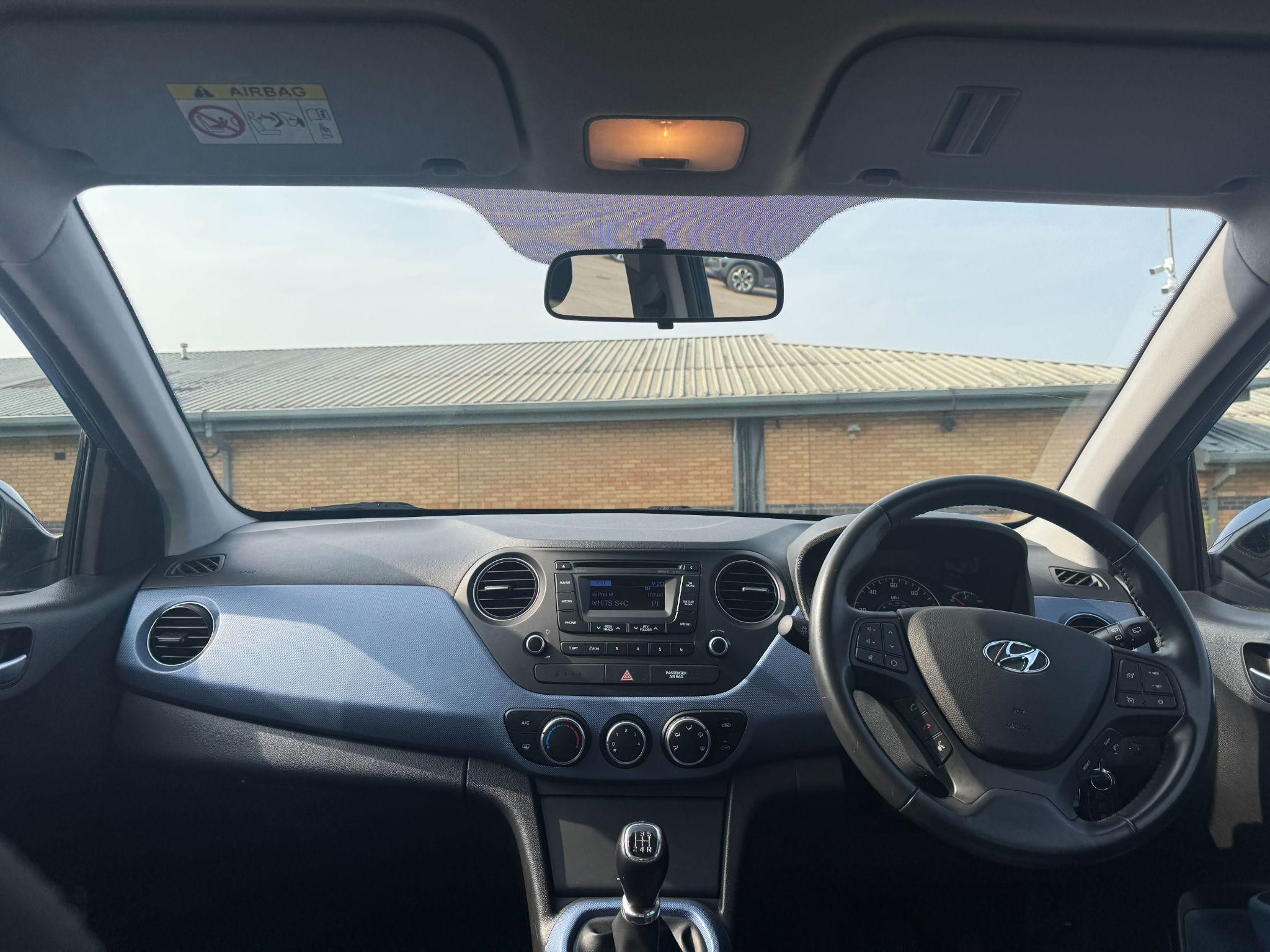 Hyundai i10 Image 17