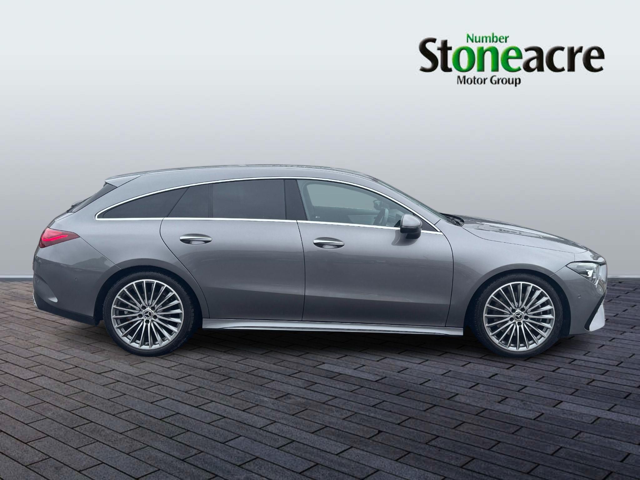 Mercedes-Benz CLA Image 2