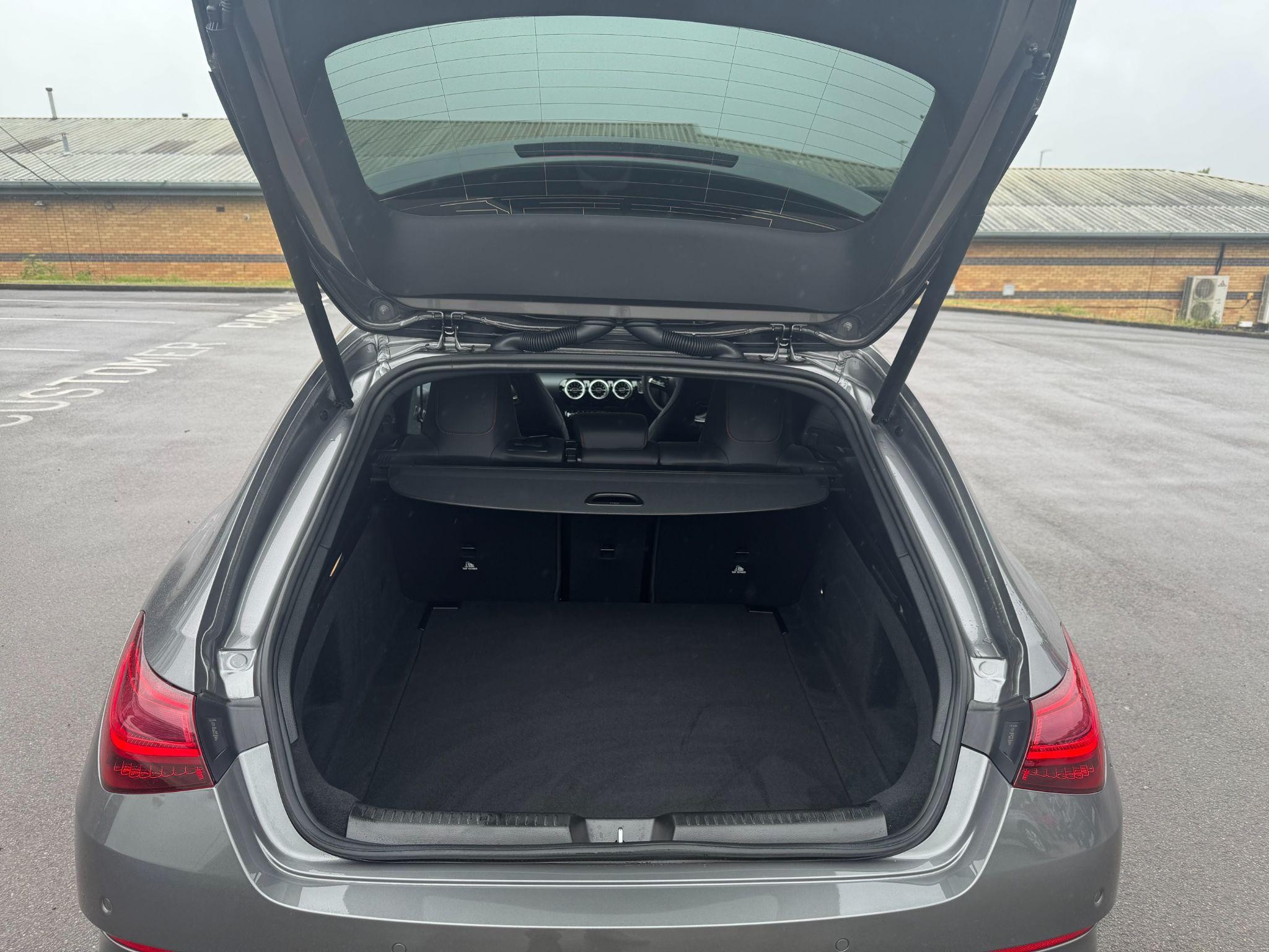 Mercedes-Benz CLA Image 10