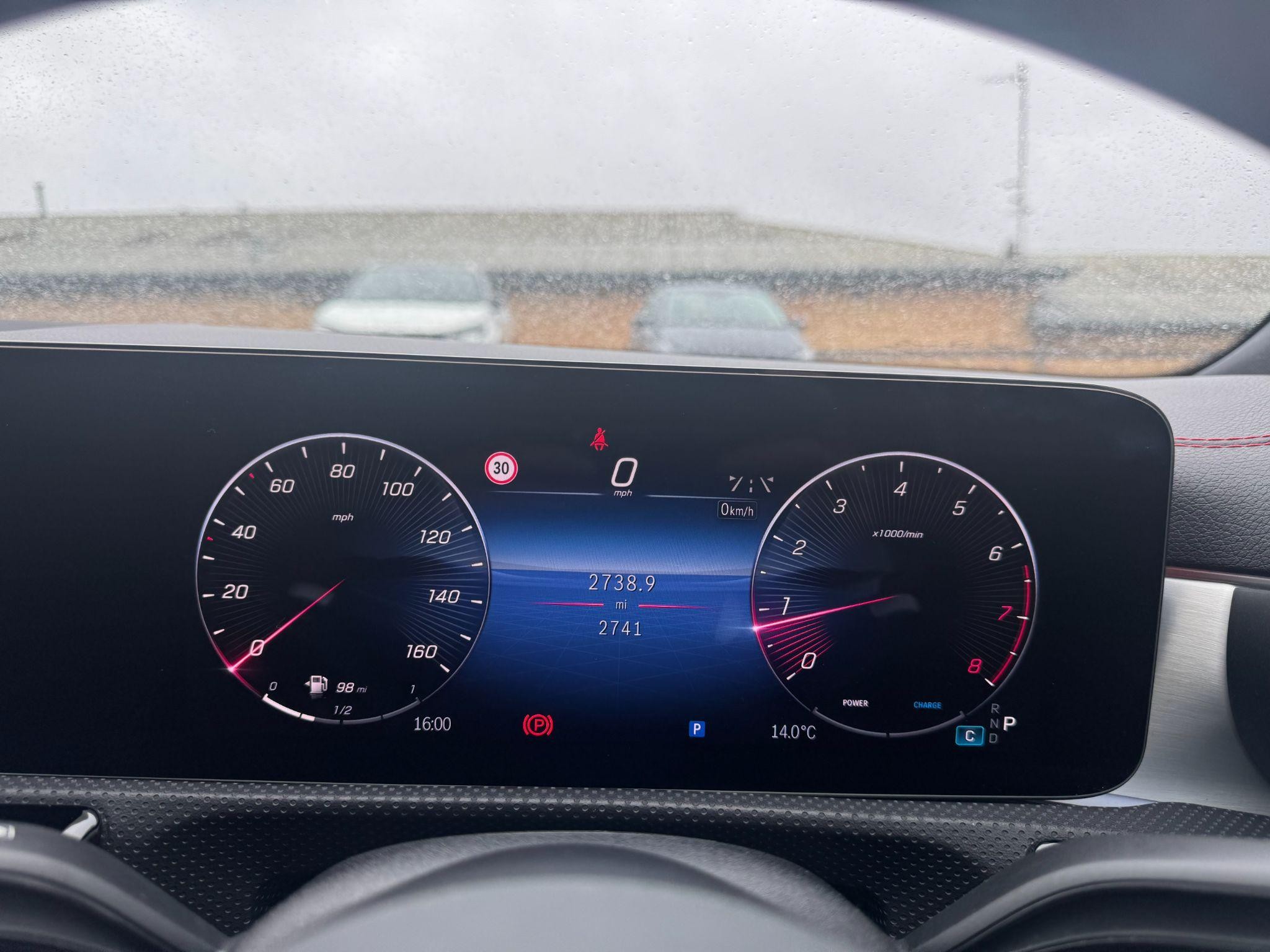 Mercedes-Benz CLA Image 12