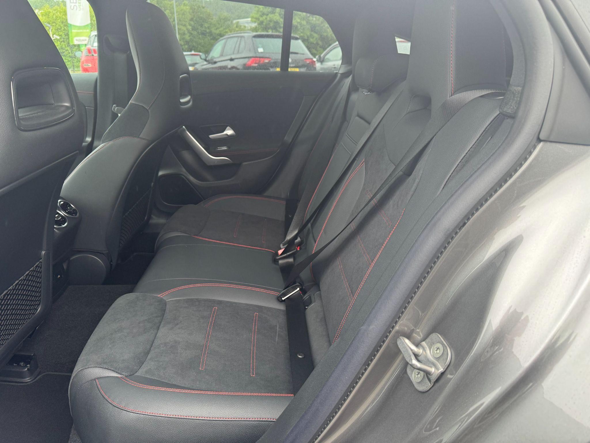 Mercedes-Benz CLA Image 17