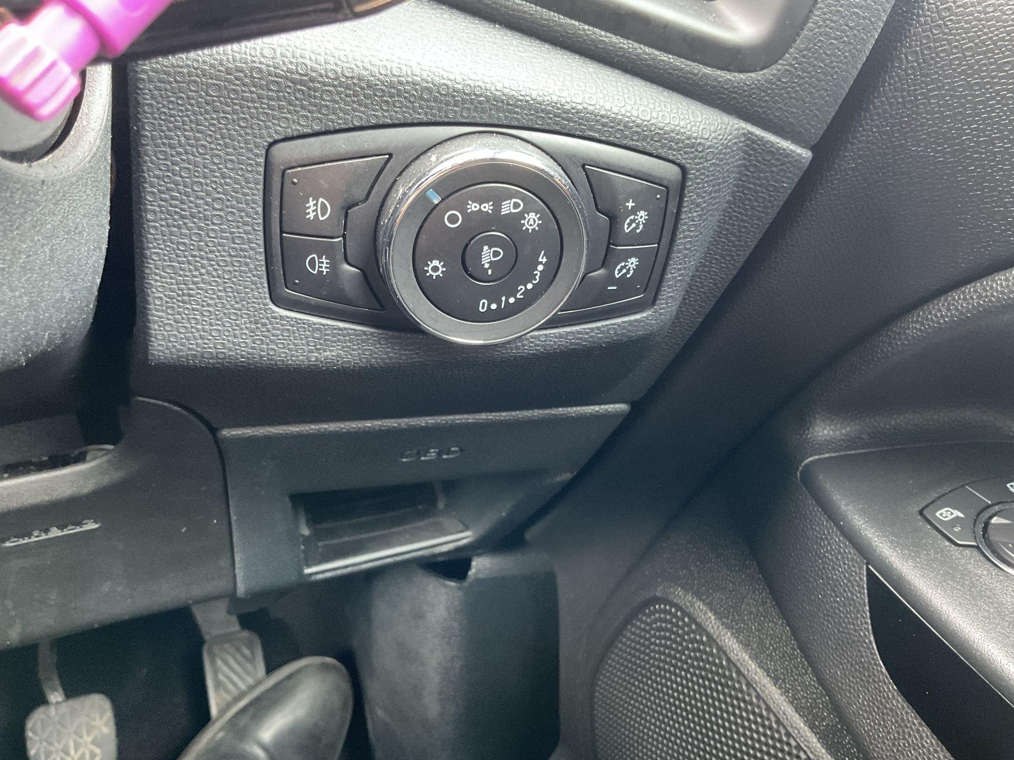 Ford EcoSport Image 17