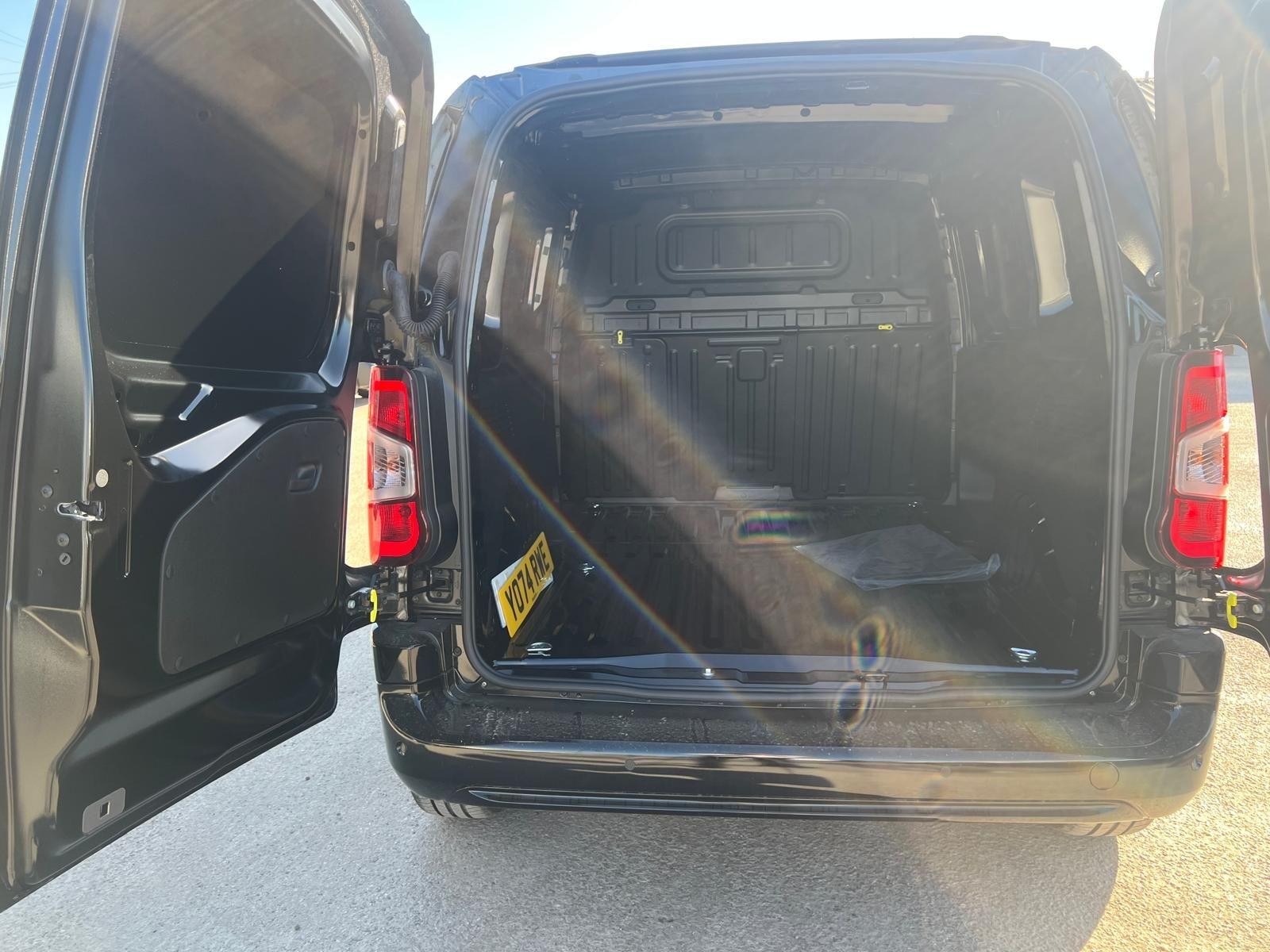 Citroen Berlingo Panel Van Image 14