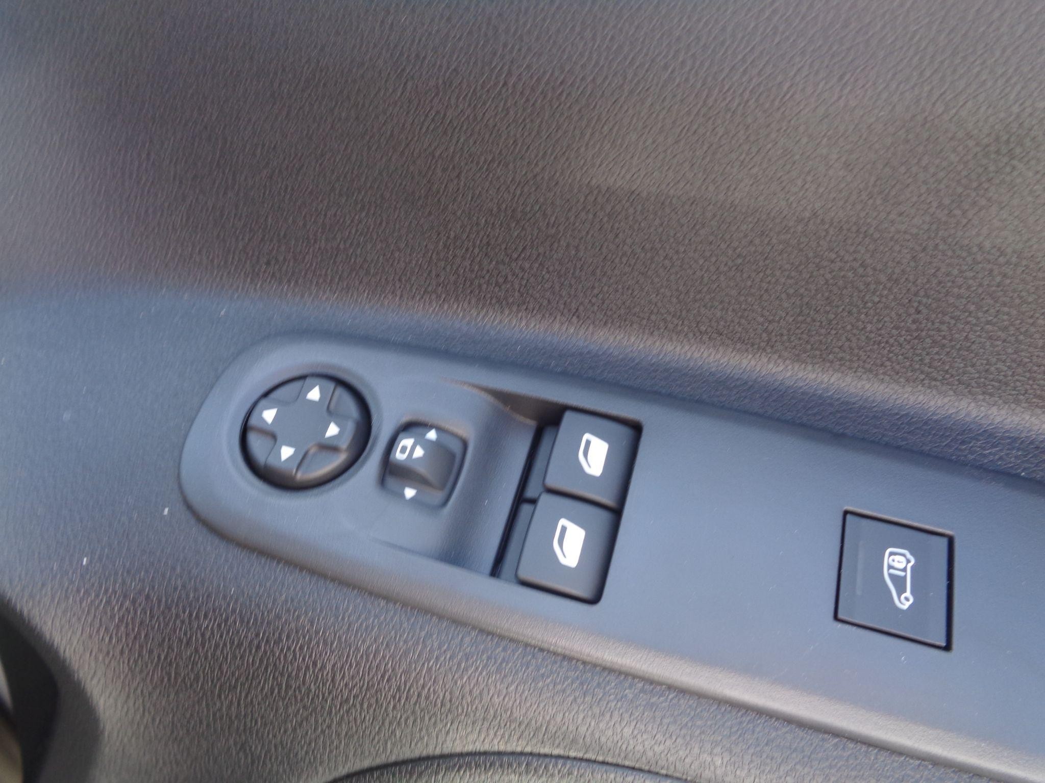 Peugeot Partner Image 18