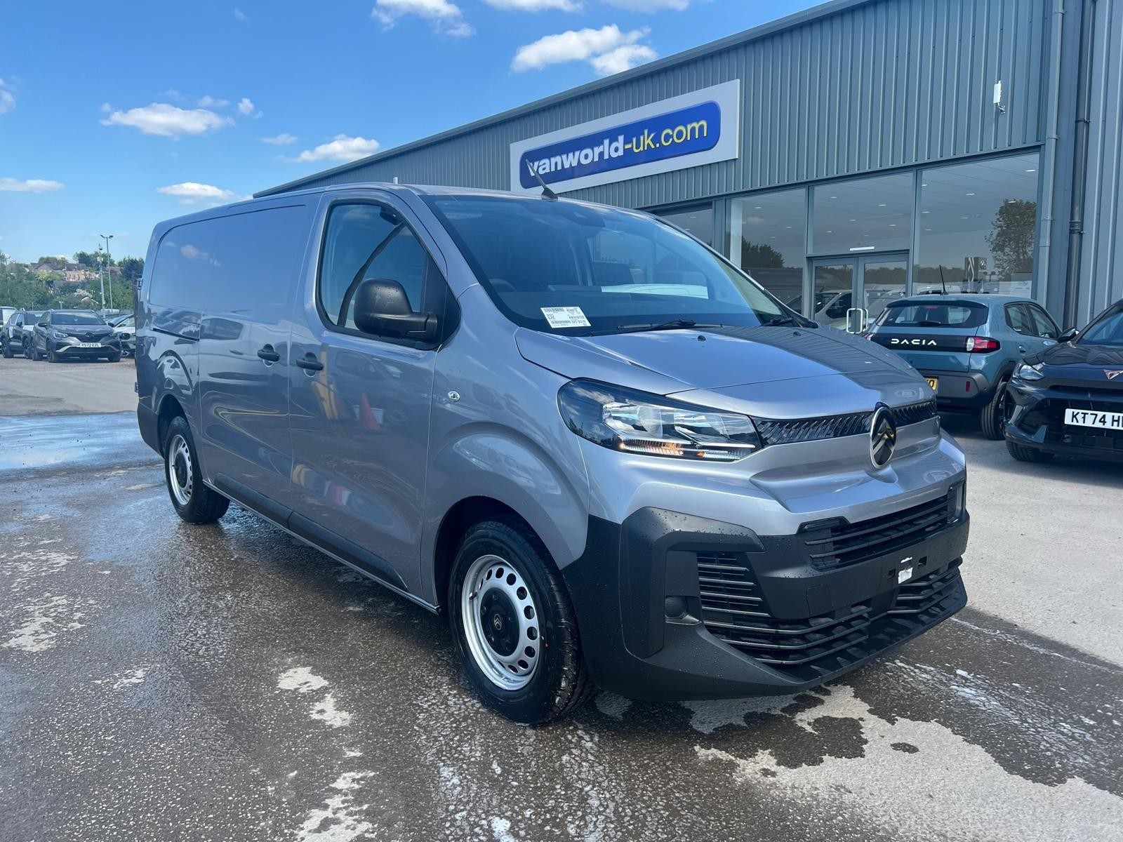 Citroen Dispatch Image 1