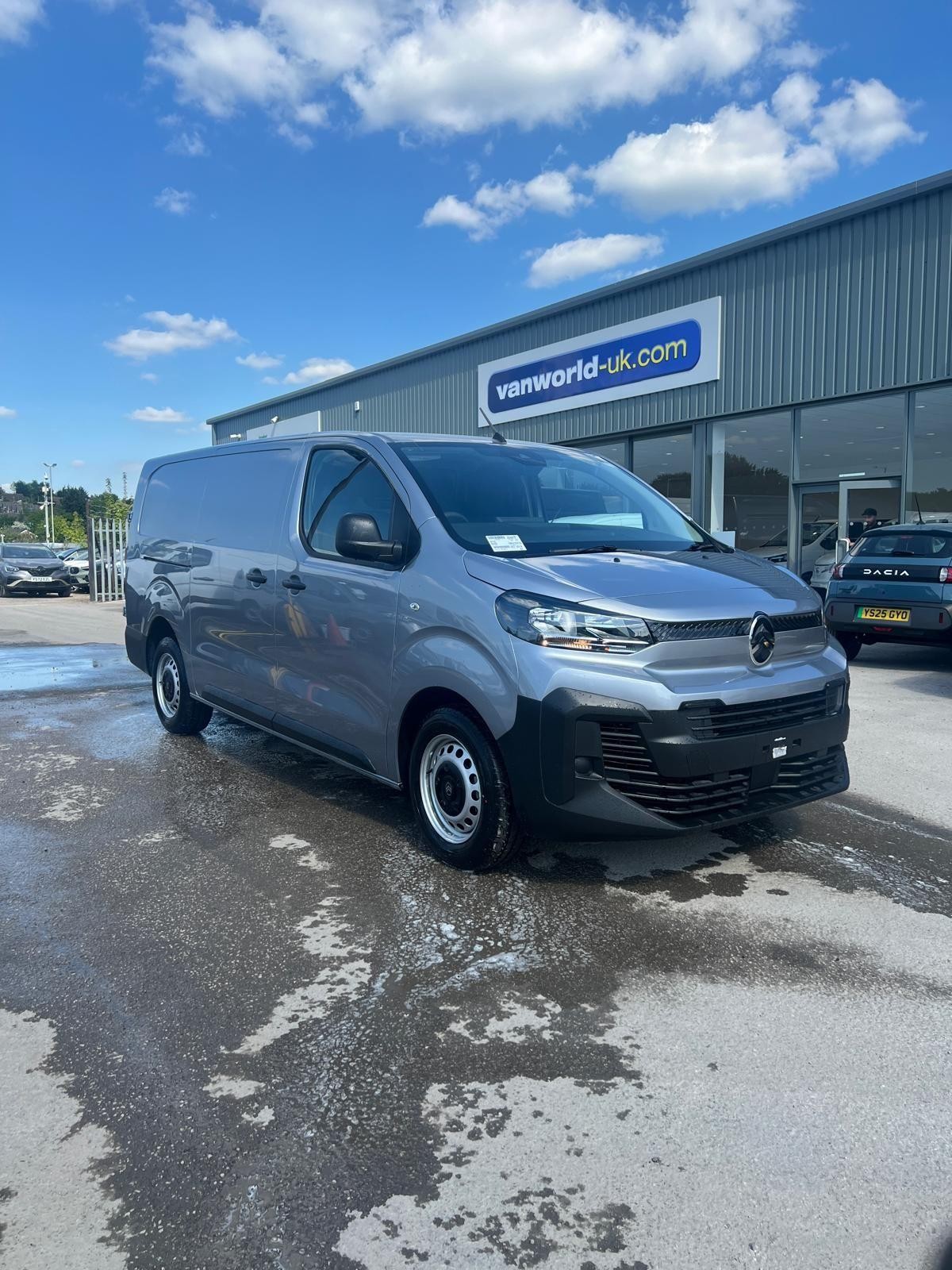 Citroen Dispatch Image 8
