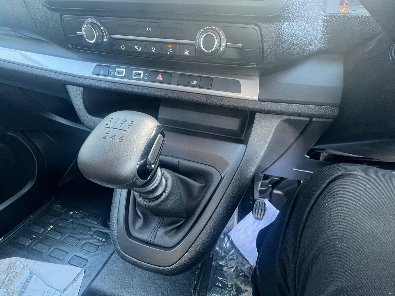 Citroen Dispatch Image 9
