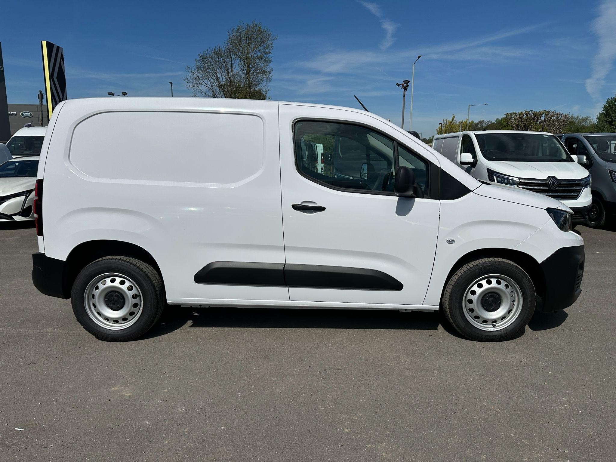 Peugeot Partner Image 2