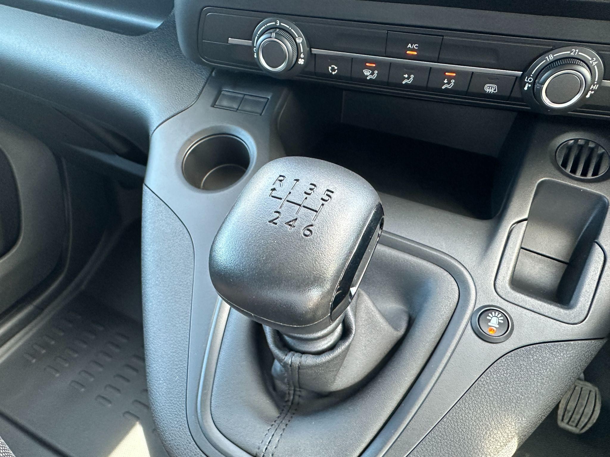 Peugeot Partner Image 15