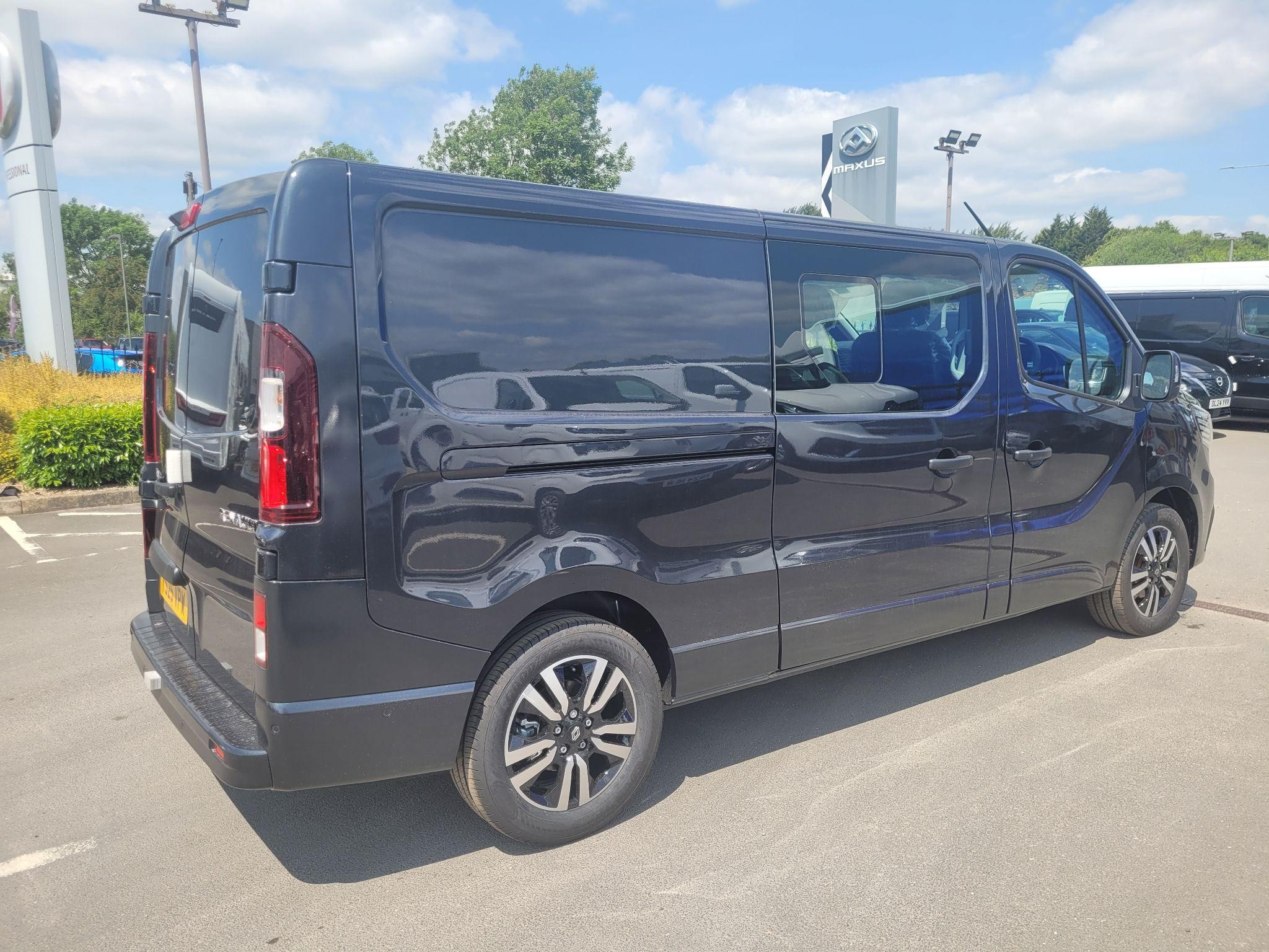 Renault Trafic Image 7
