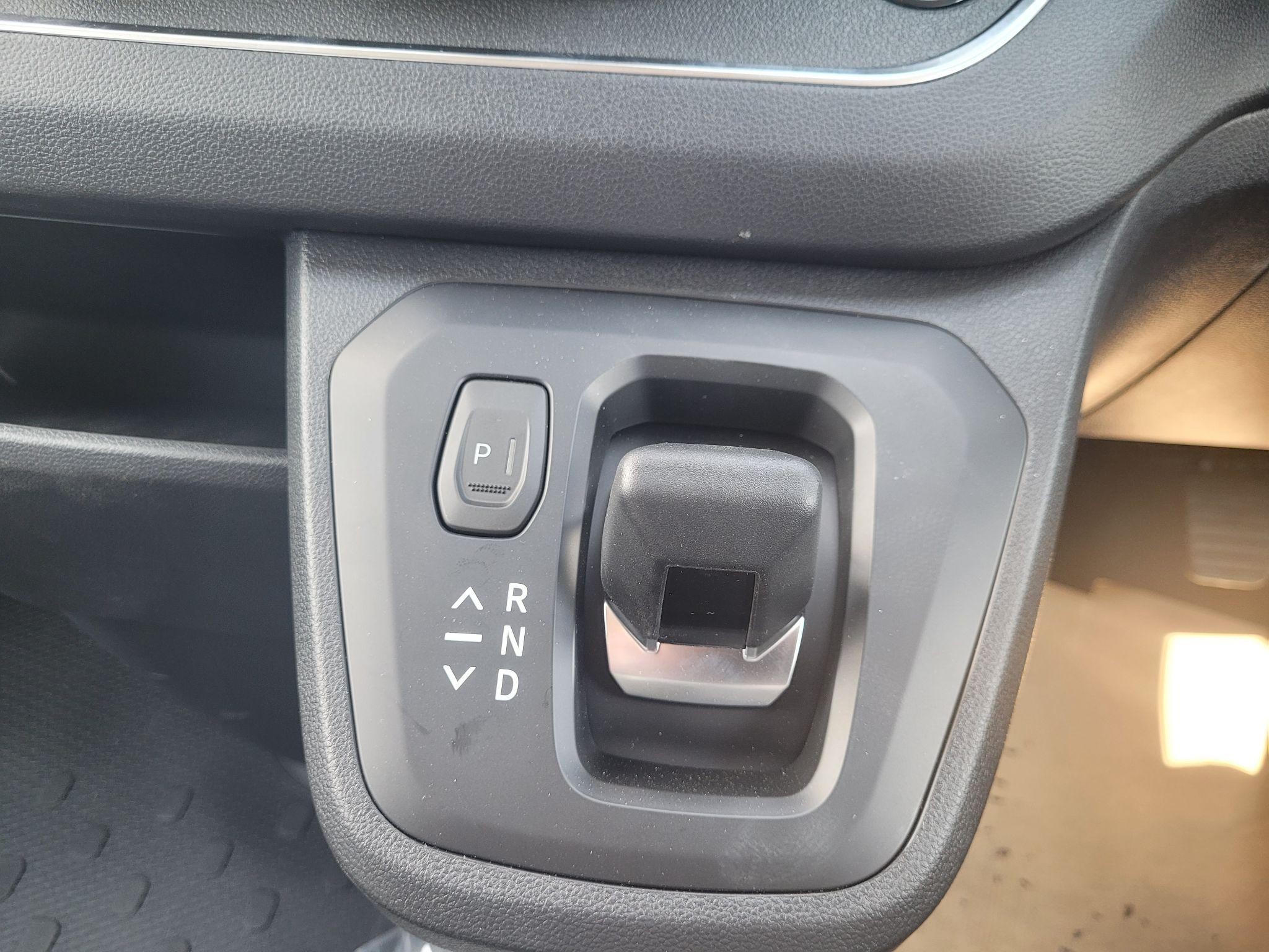 Renault Trafic Image 12