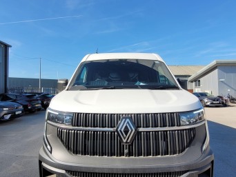 Renault Master 2.0 dCi 35 Advance LWB Medium Roof Euro 6 (s/s) 5dr null Image 3