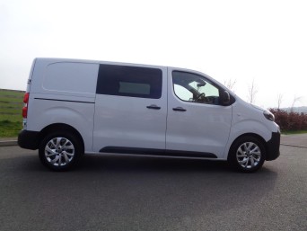 Fiat Scudo Crew Van 2.0 Multijet Crew Van SWB Euro 6 6dr null Image 2