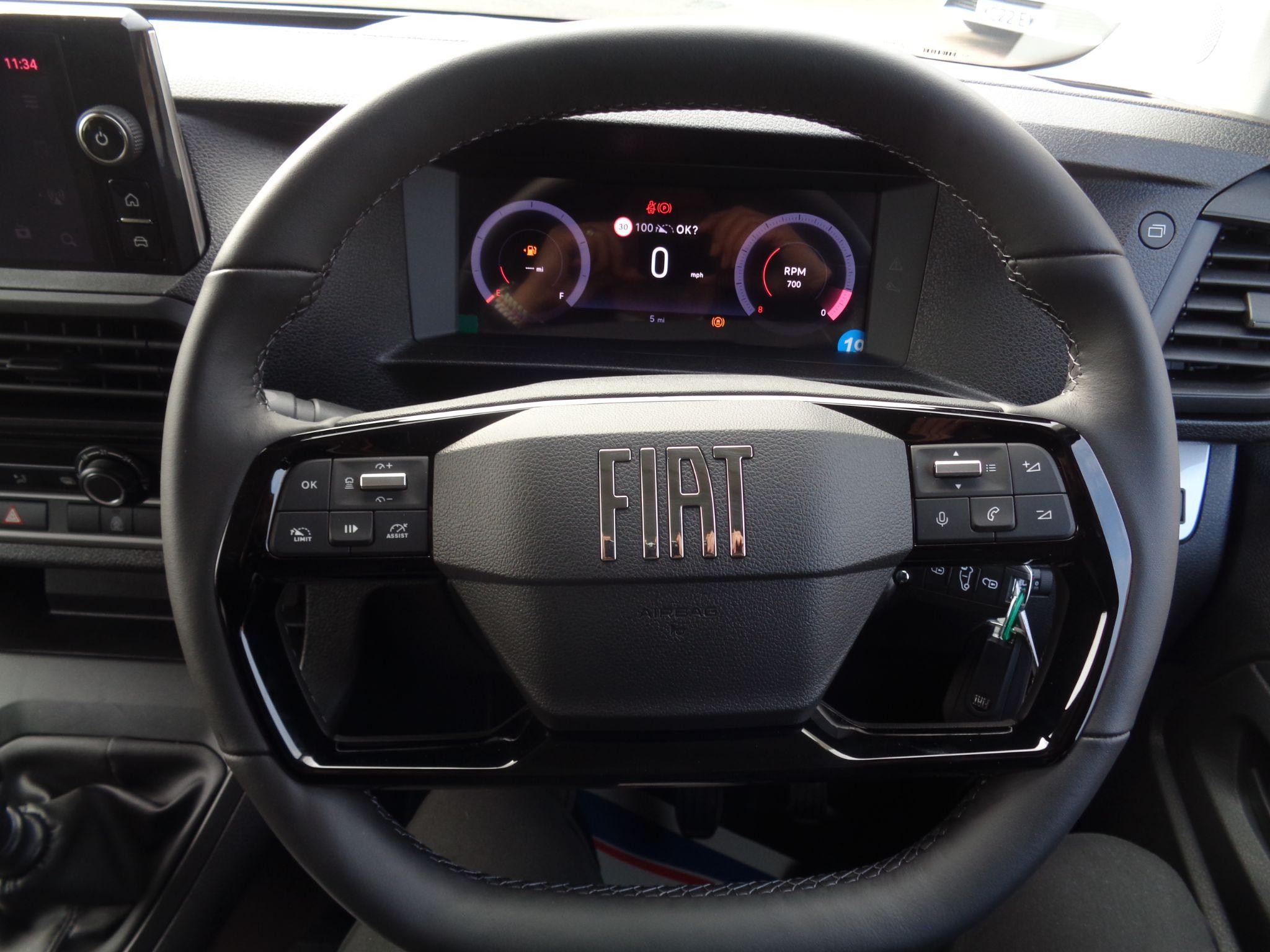 Fiat Scudo Crew Van Image 12