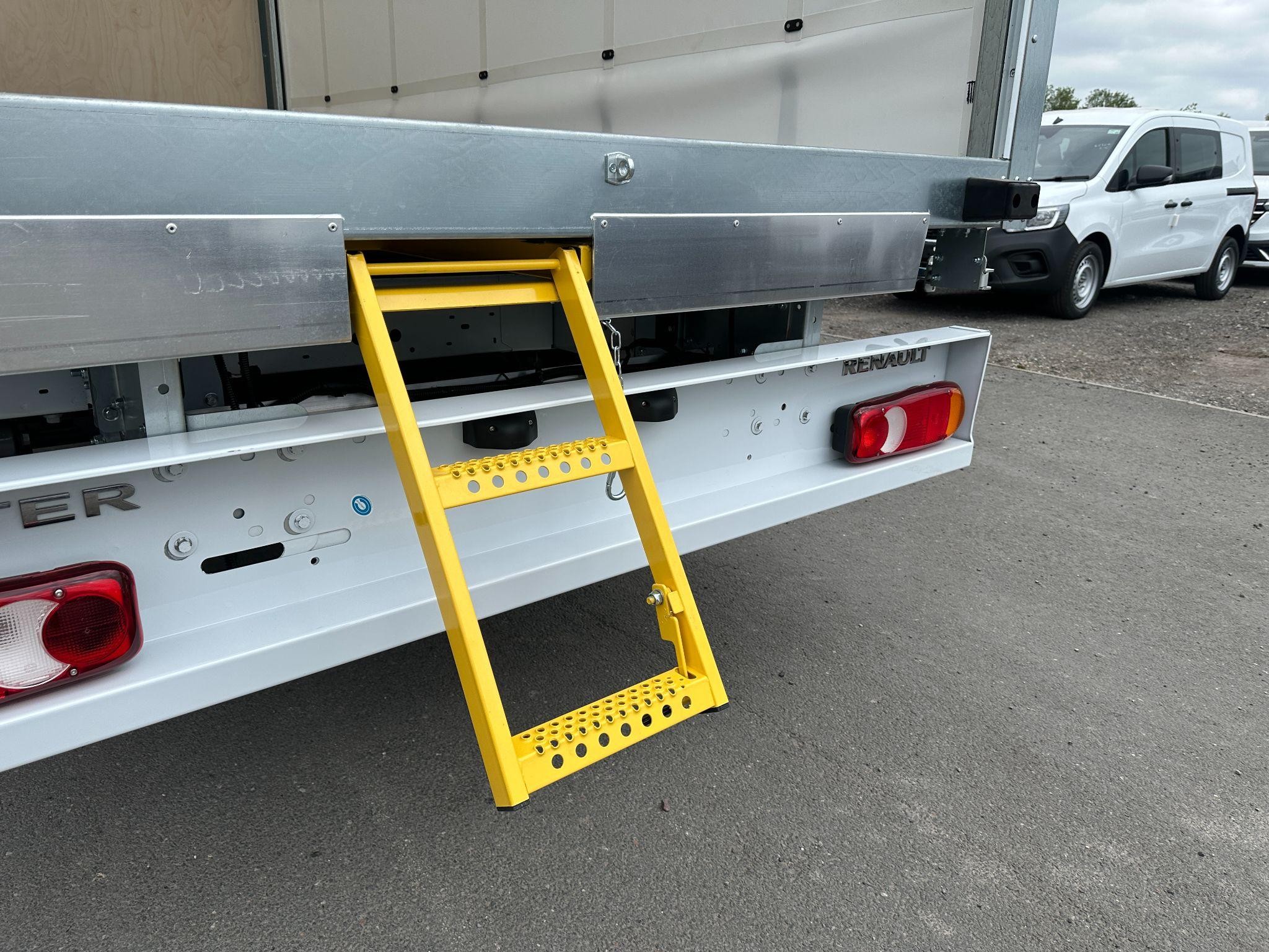 Renault Master Image 12