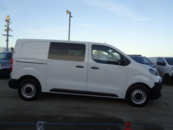 Fiat Scudo Crew Van 2.0 Multijet Crew Van SWB Euro 6 6dr null Image 2