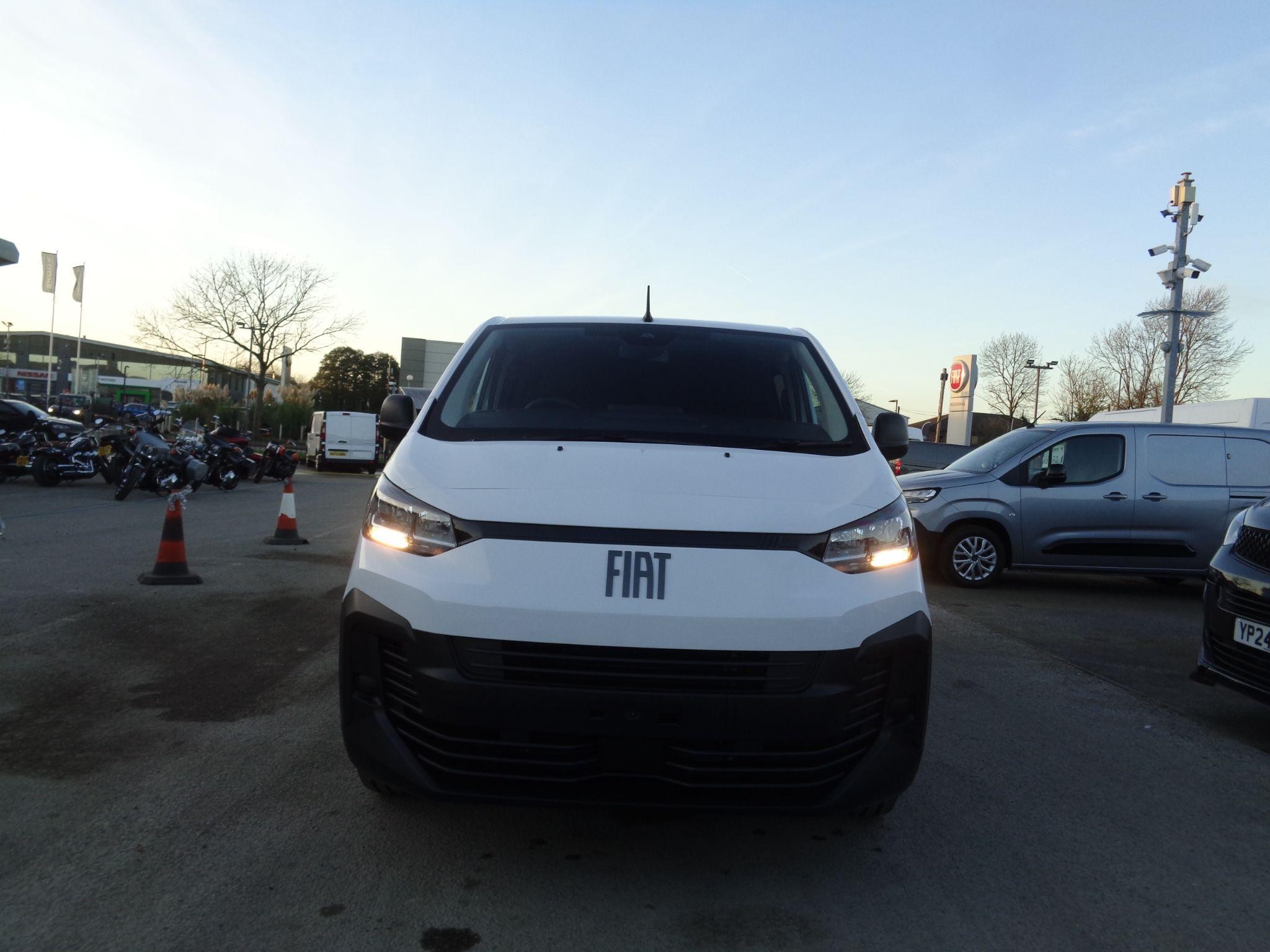 Fiat Scudo Crew Van Image 9