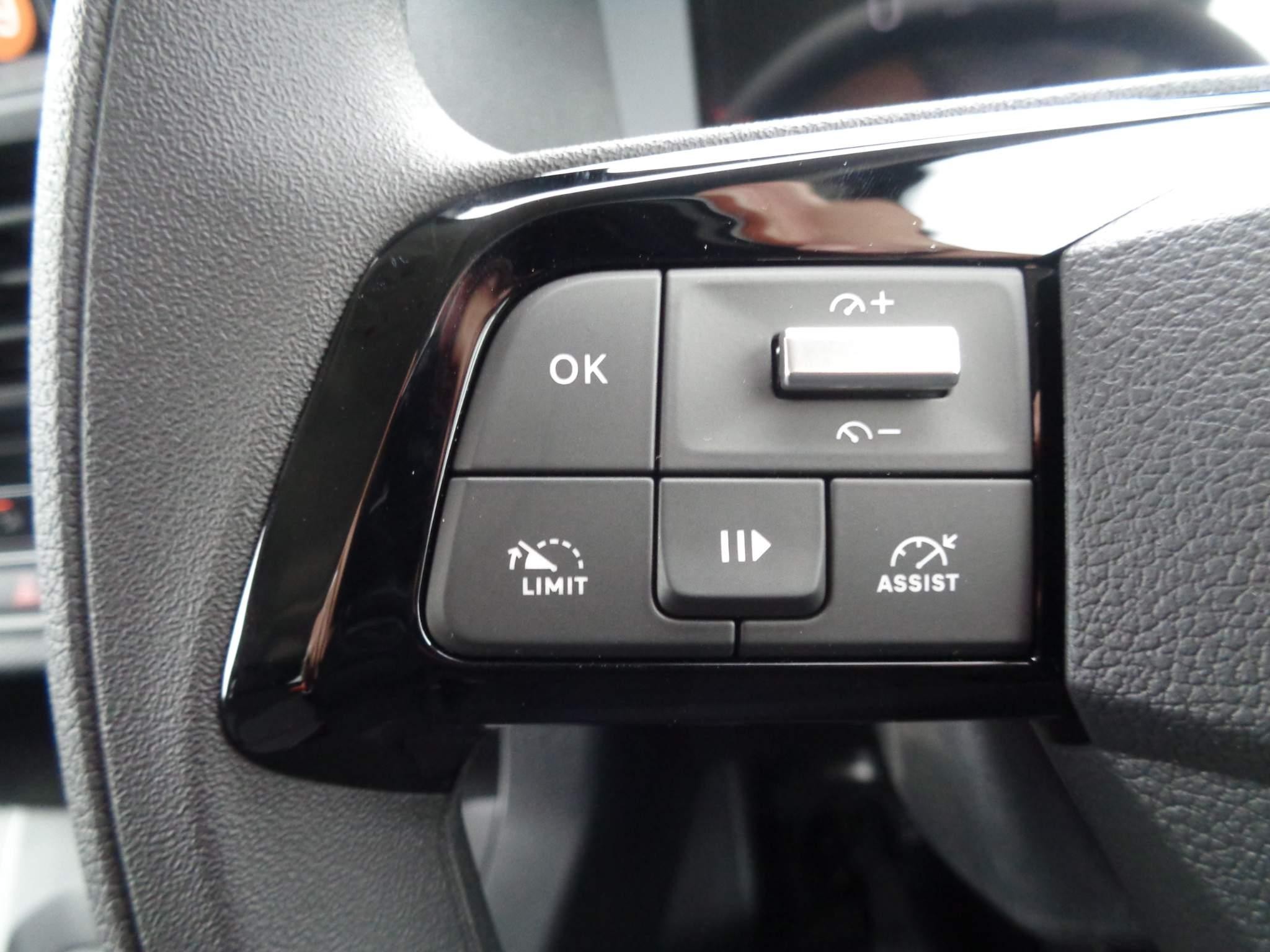 Fiat Scudo Crew Van Image 17