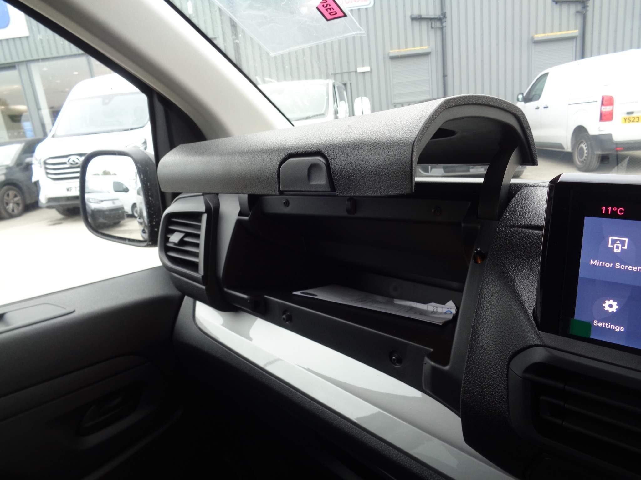 Fiat Scudo Crew Van Image 24