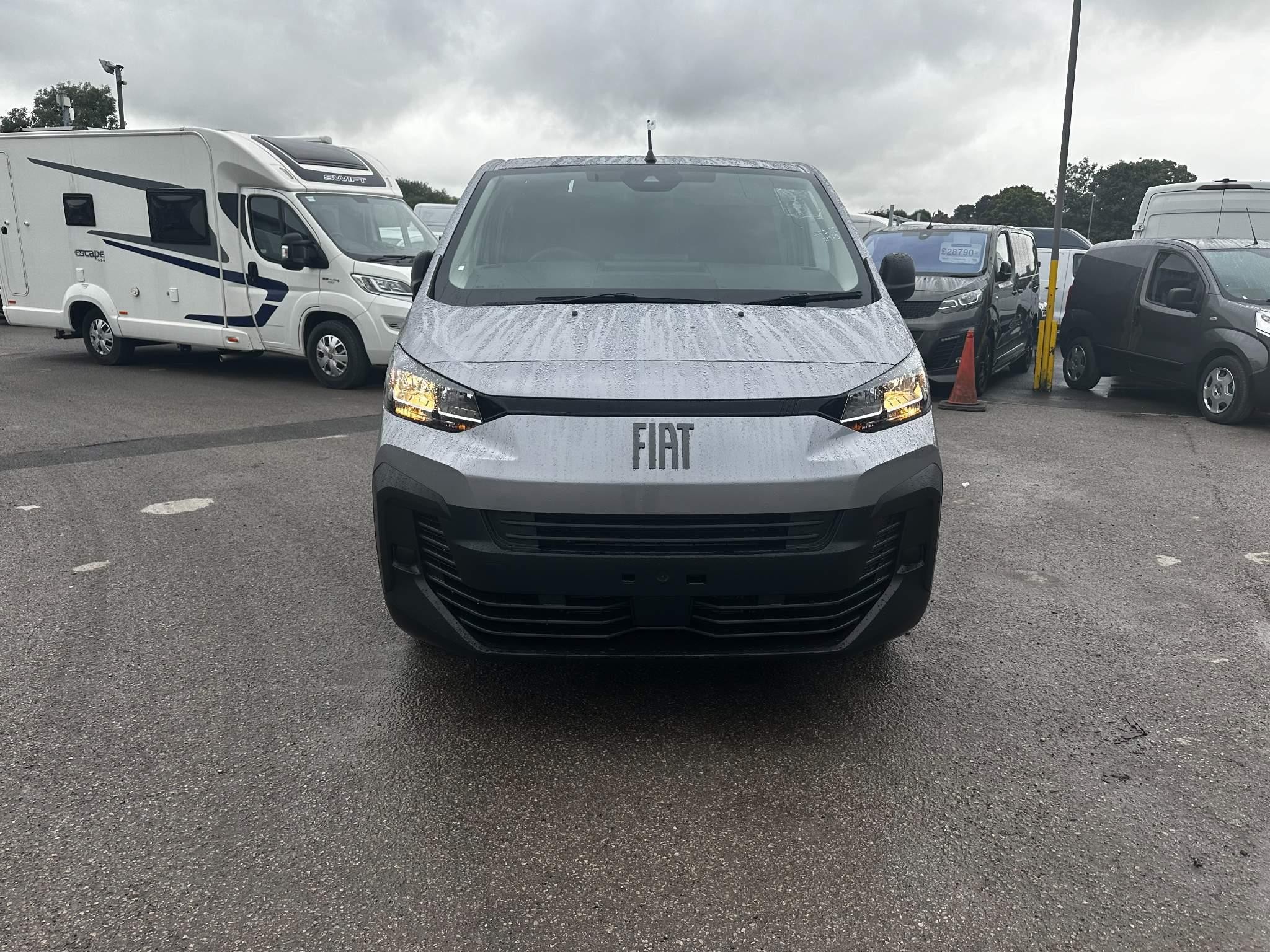 Fiat Scudo Crew Van Image 2