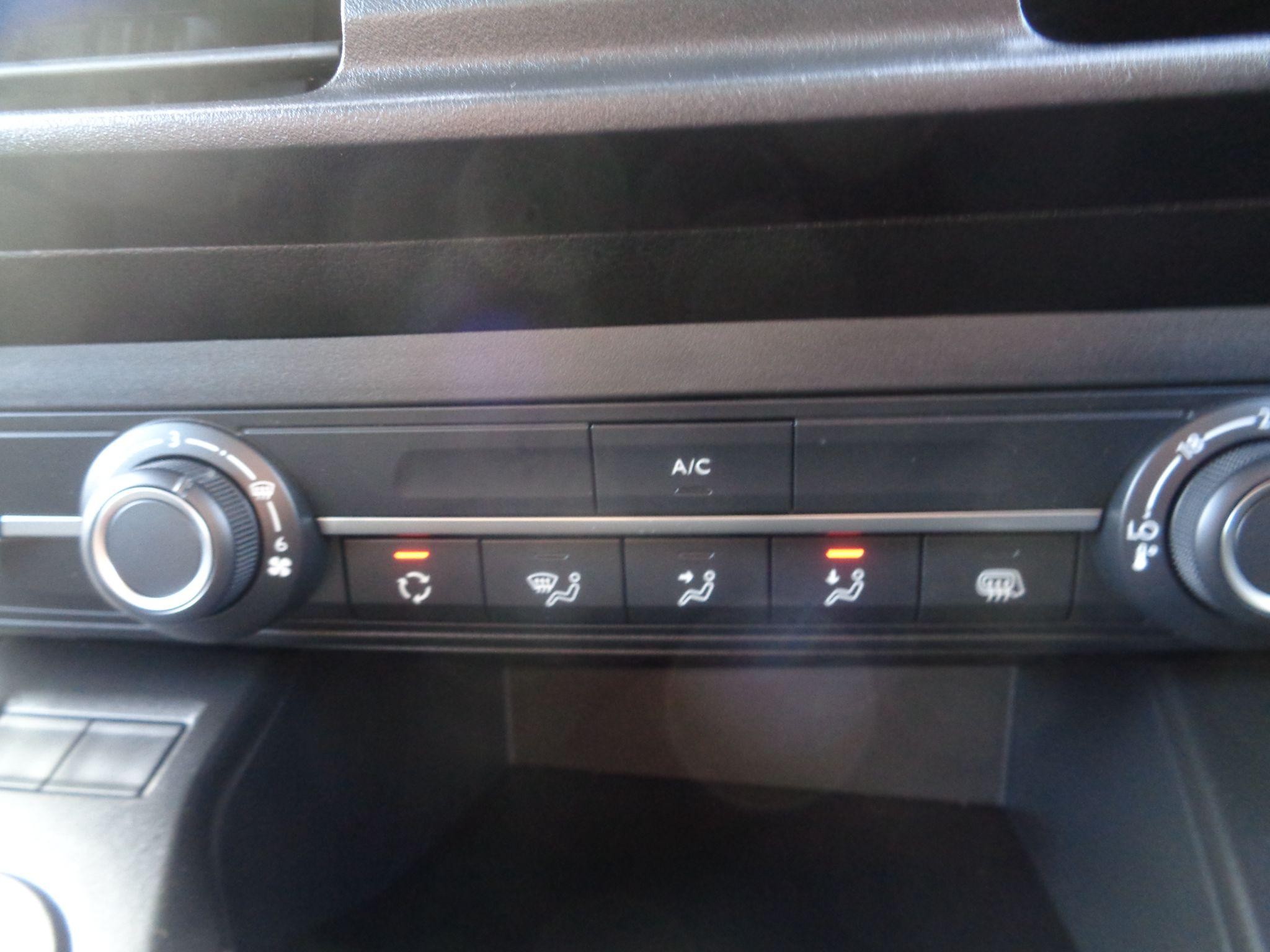 Fiat Doblo Image 24